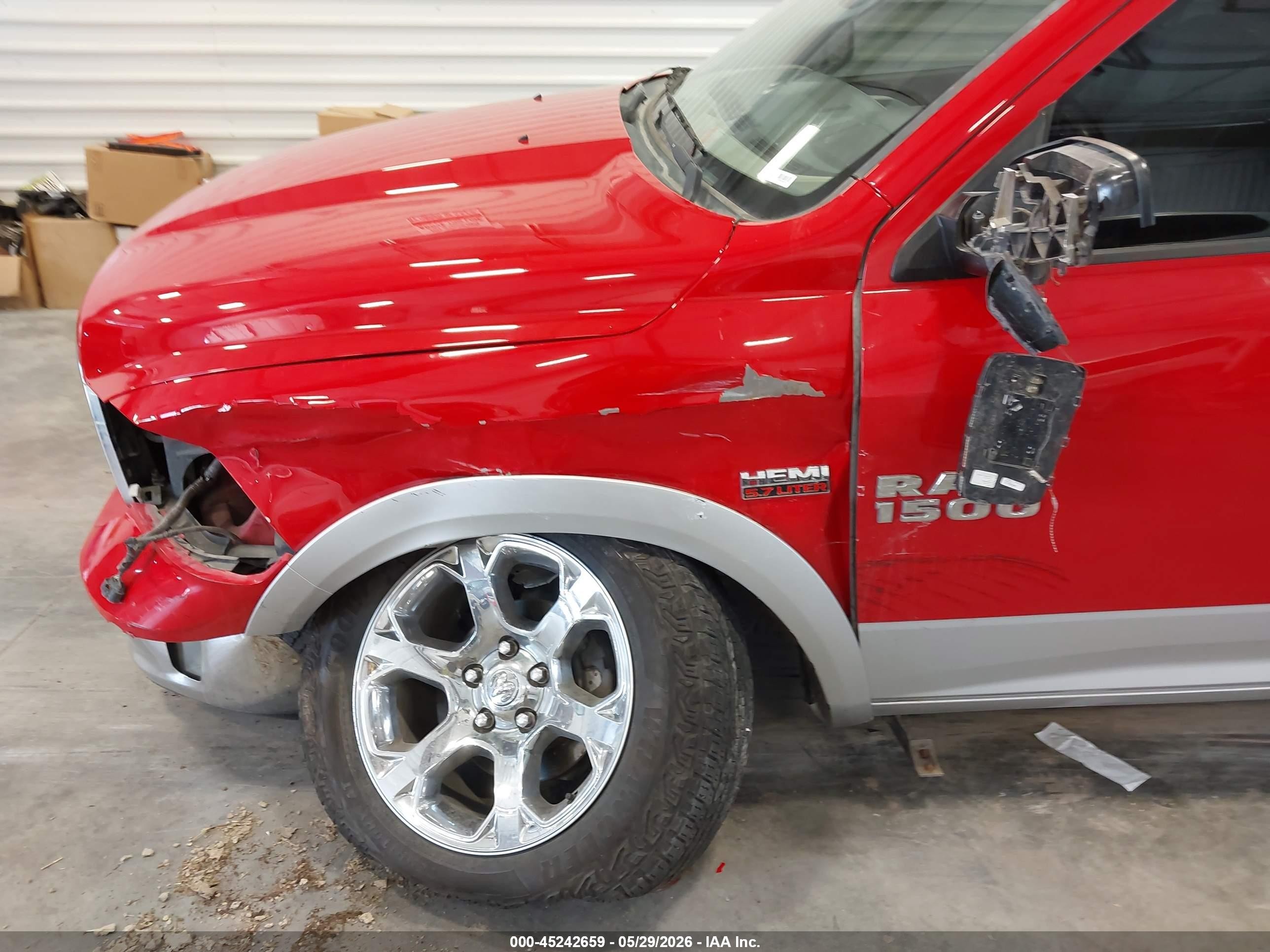 2014 Ram 1500 Laramie Red vin: 1C6RR7NT1ES445889