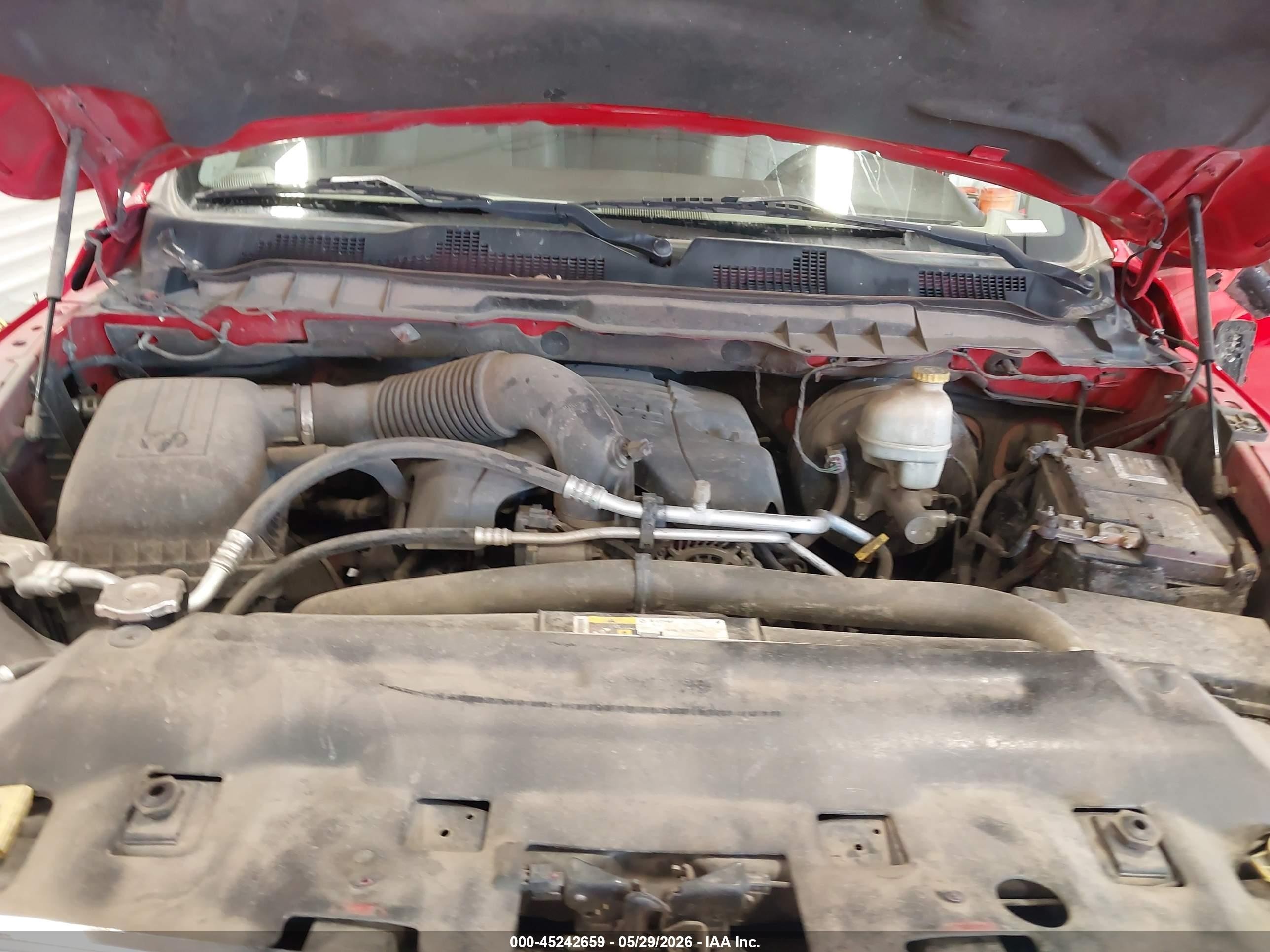 2014 Ram 1500 Laramie Red vin: 1C6RR7NT1ES445889