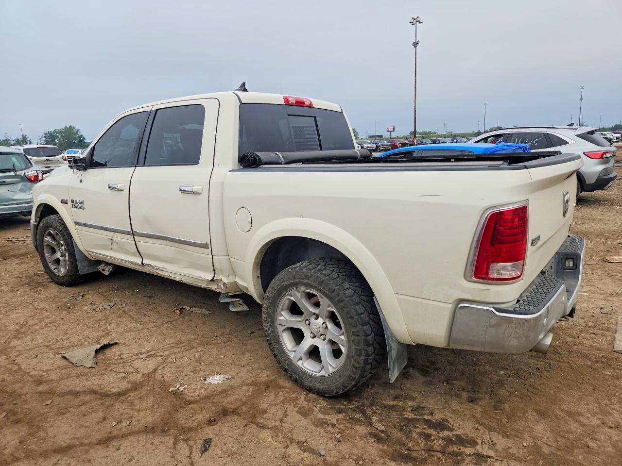 2017 Ram 1500 Laramie White vin: 1C6RR7NT1HS500040