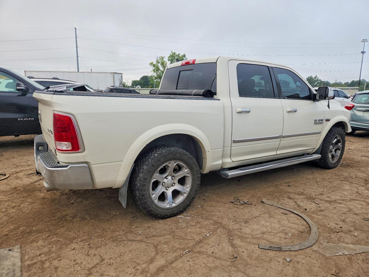 2017 Ram 1500 Laramie White vin: 1C6RR7NT1HS500040