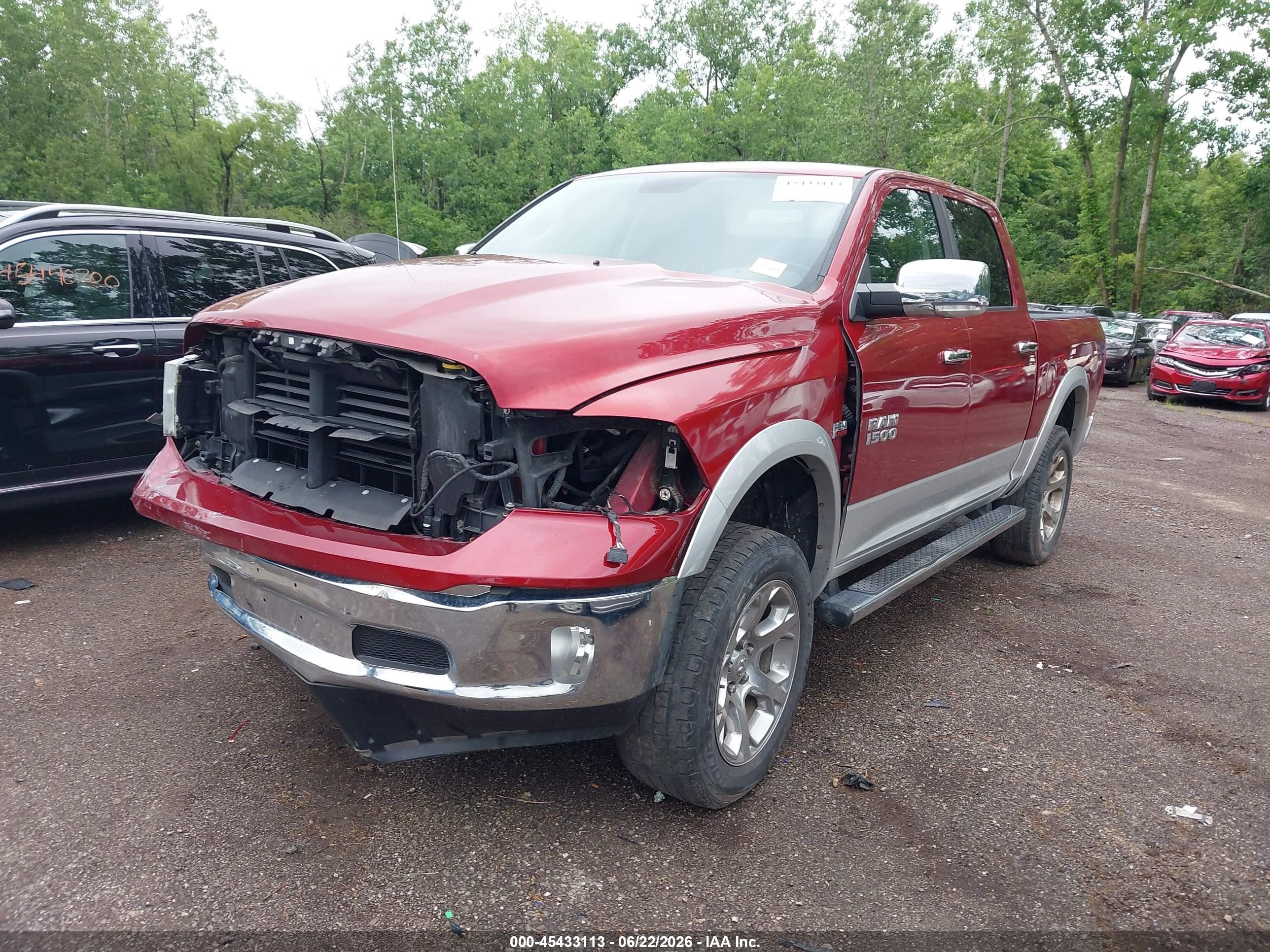 2013 Ram 1500 Laramie Red vin: 1C6RR7NT2DS668263