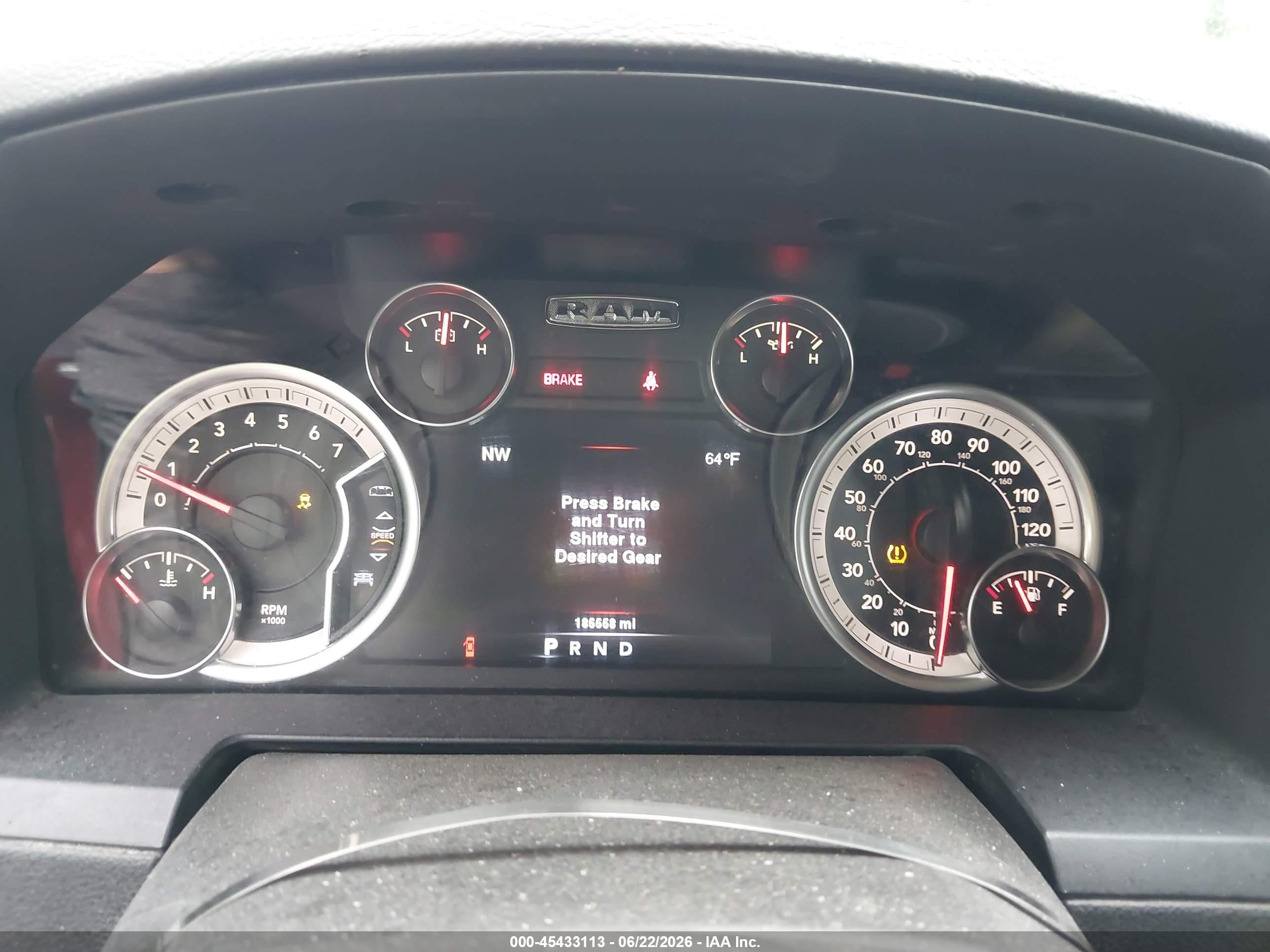 2013 Ram 1500 Laramie Red vin: 1C6RR7NT2DS668263