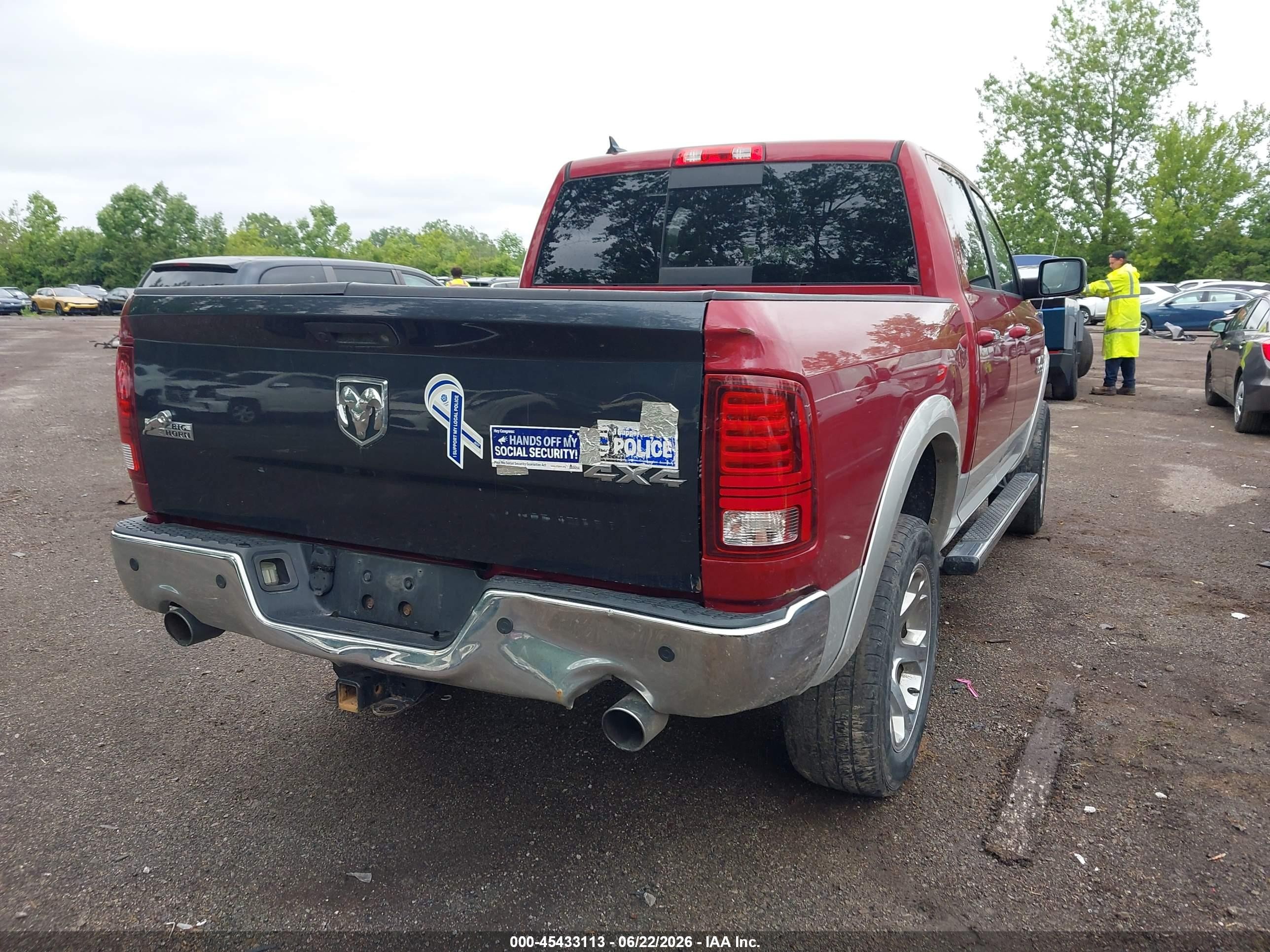 2013 Ram 1500 Laramie Red vin: 1C6RR7NT2DS668263