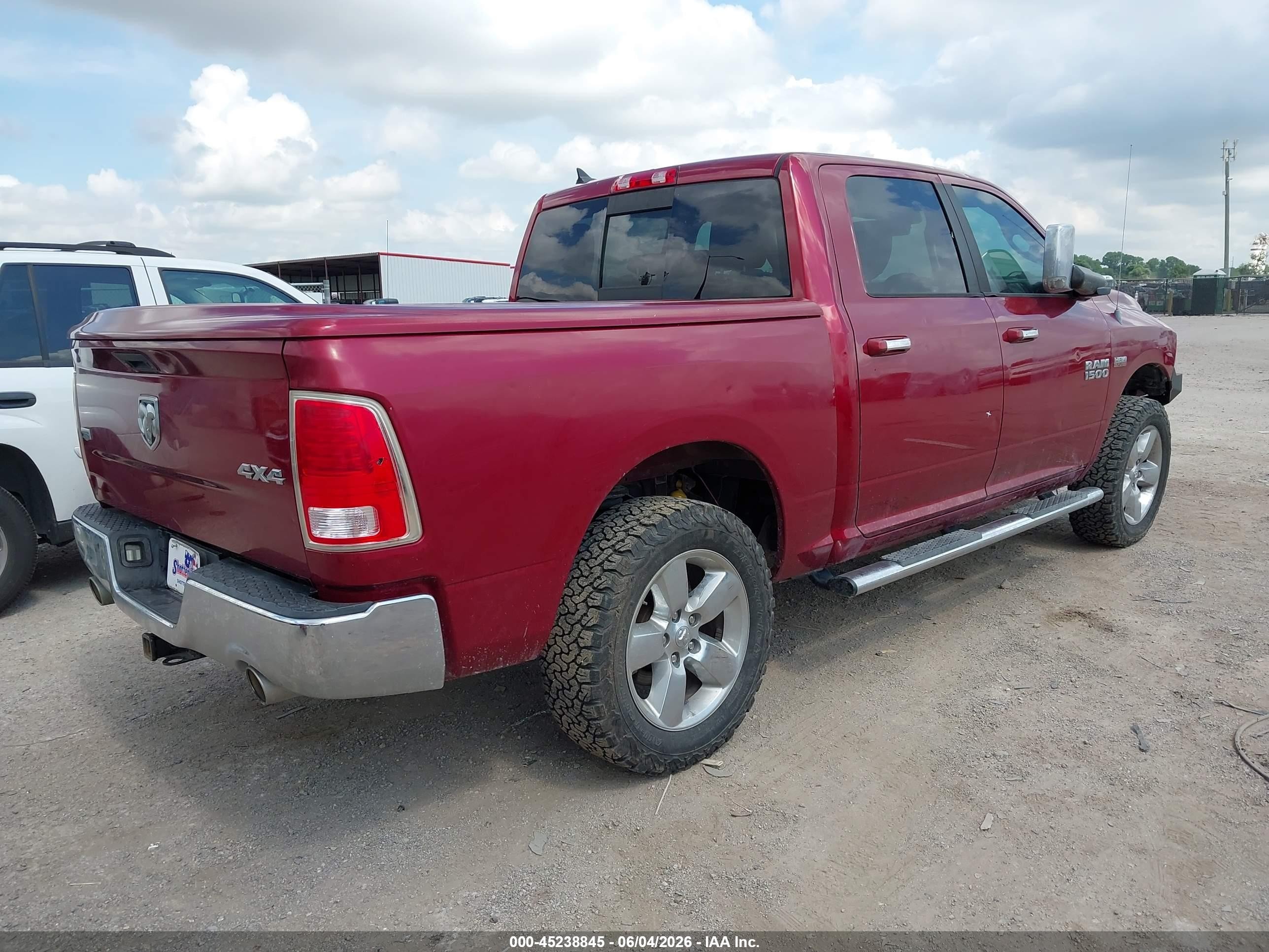 2014 Ram 1500 Laramie Red vin: 1C6RR7NT2ES126064