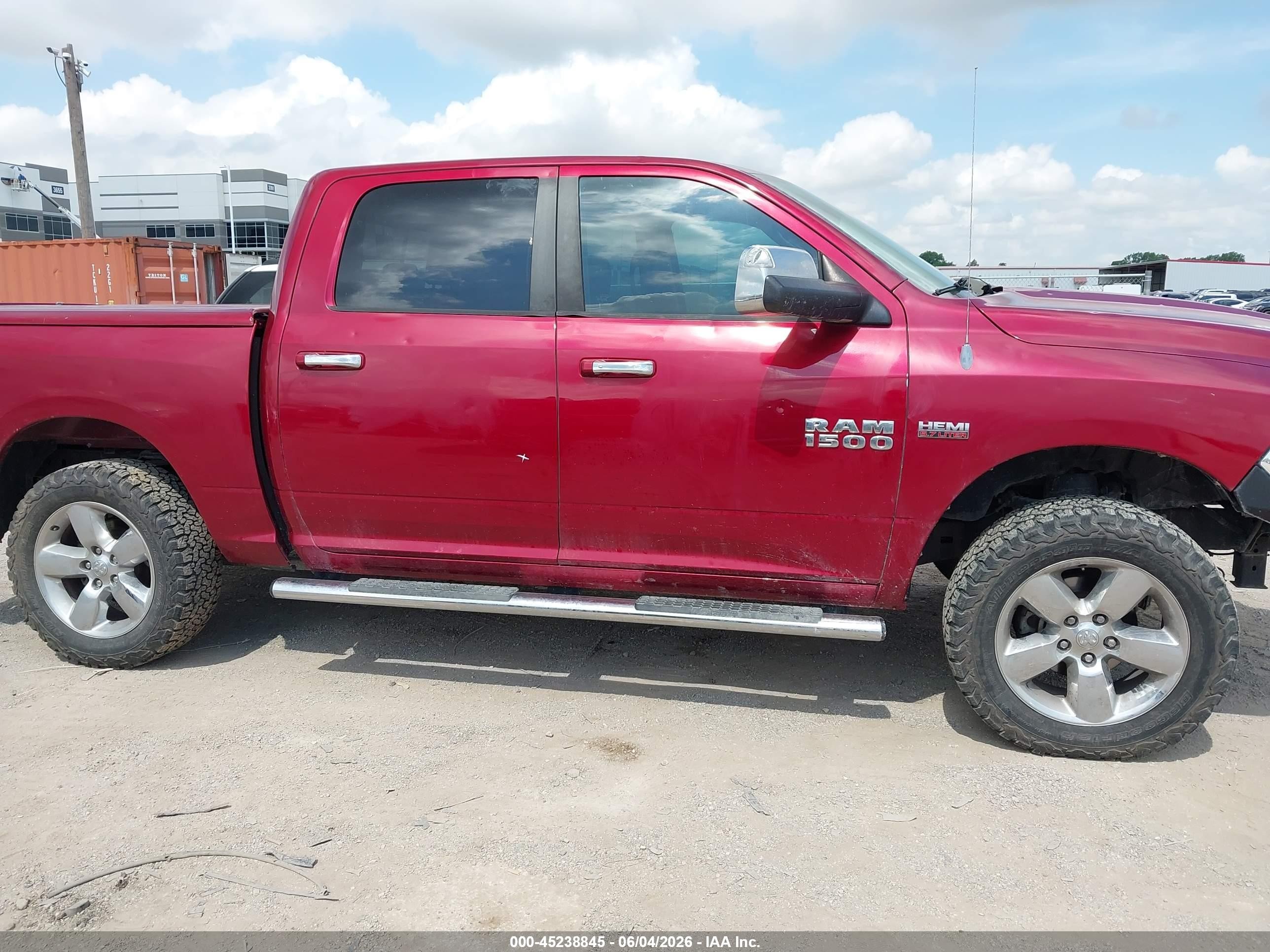 2014 Ram 1500 Laramie Red vin: 1C6RR7NT2ES126064
