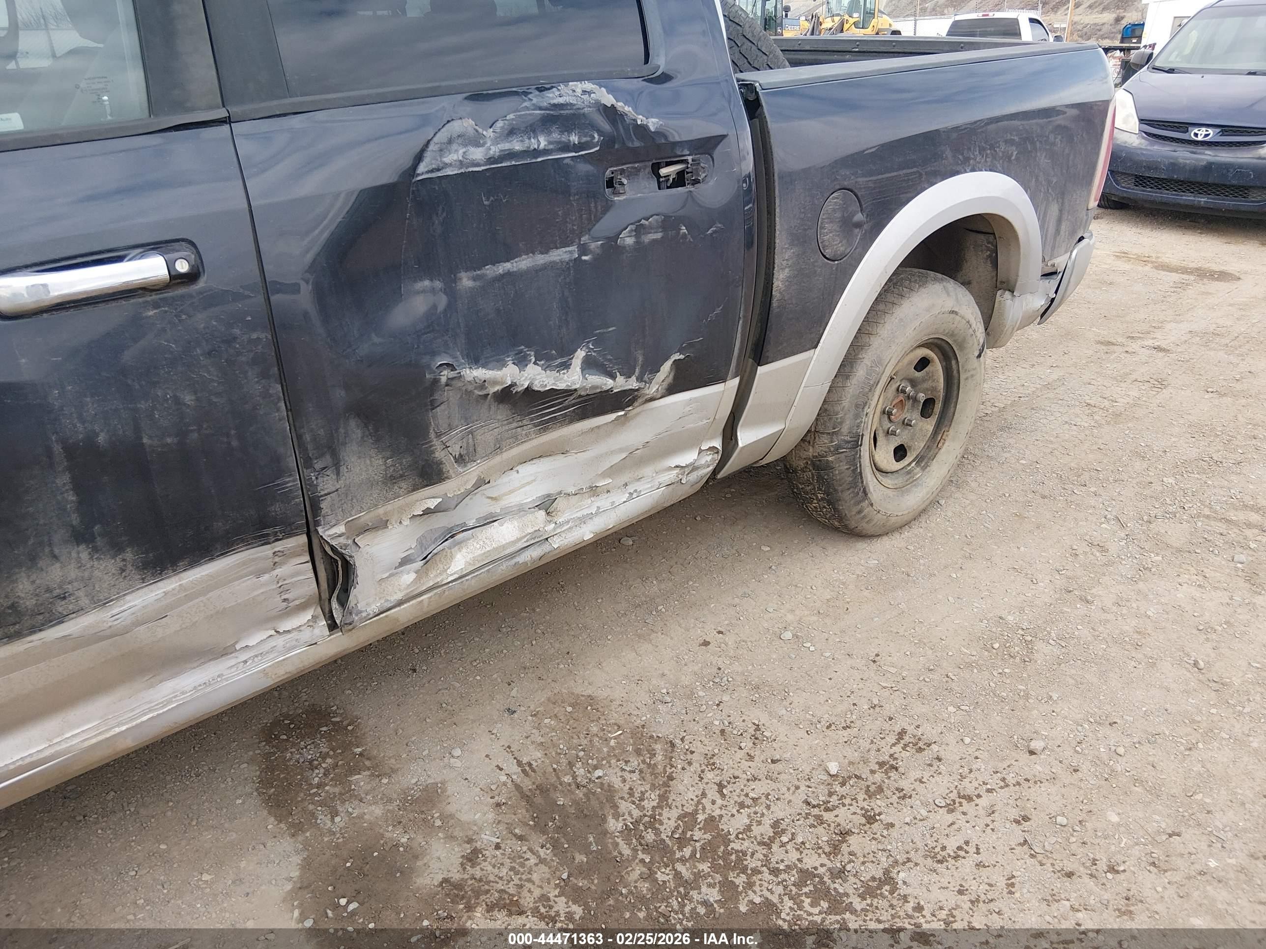 2014 Ram 1500 Laramie Dark Blue vin: 1C6RR7NT2ES342724