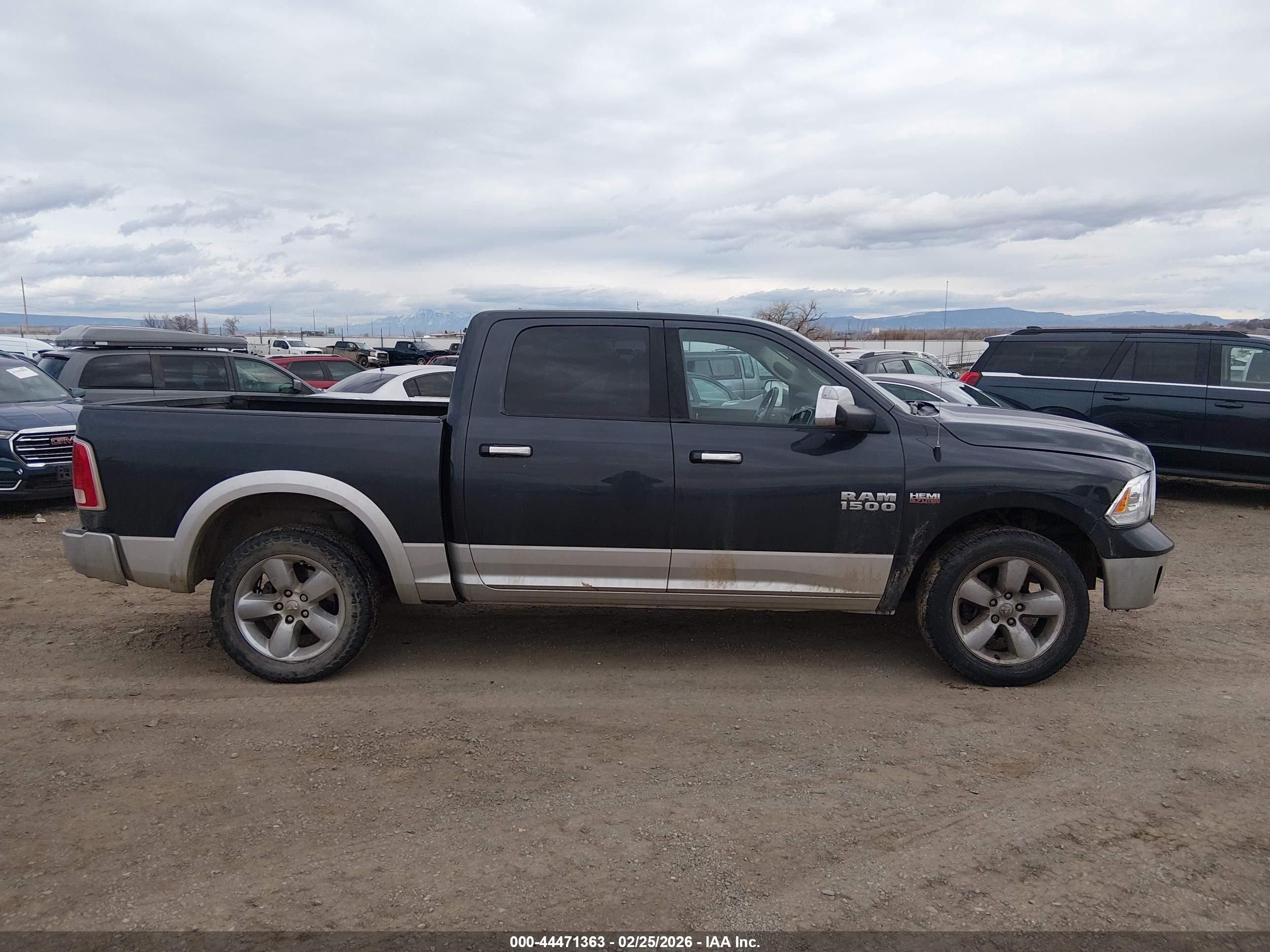 2014 Ram 1500 Laramie Dark Blue vin: 1C6RR7NT2ES342724
