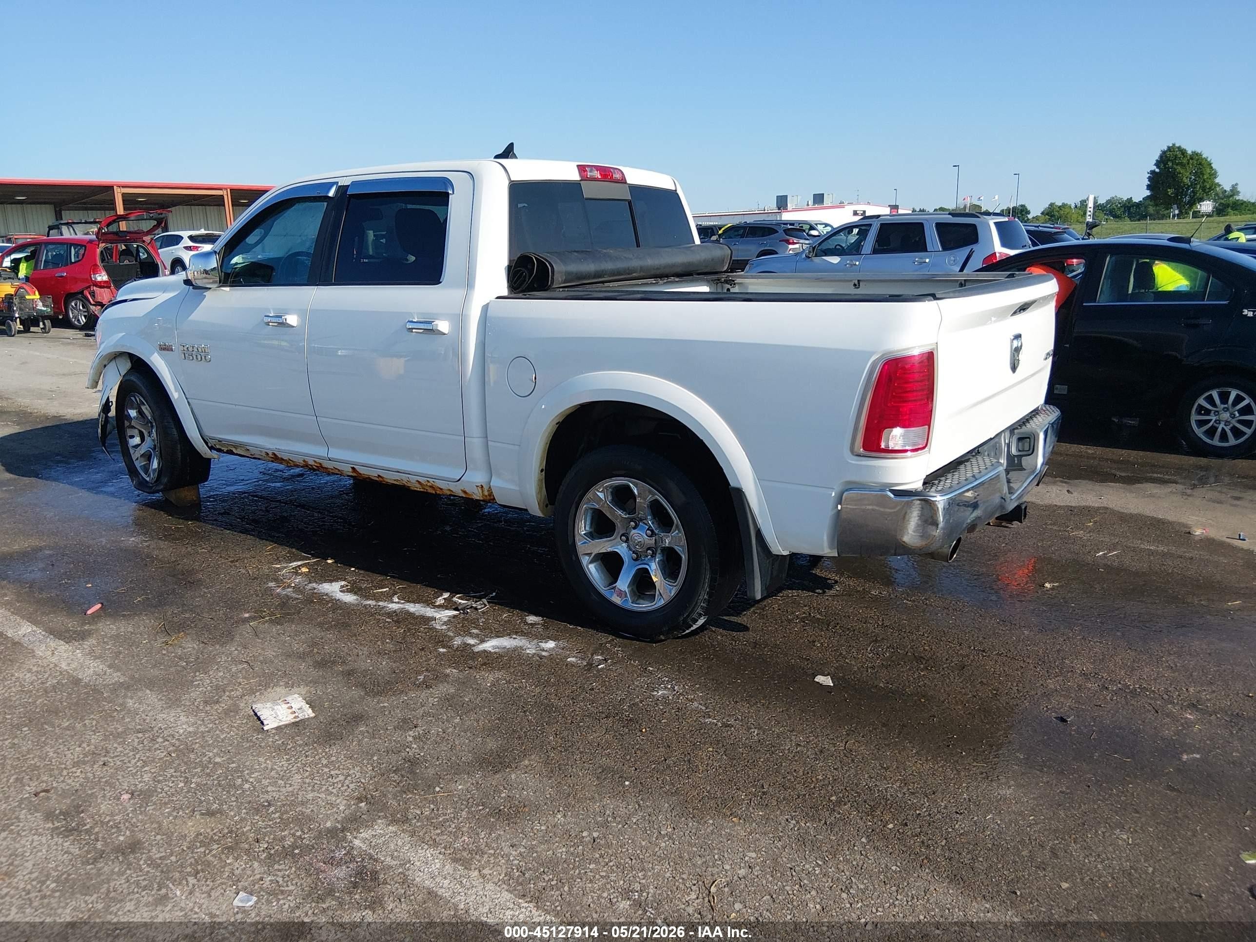 2014 Ram 1500 Laramie White vin: 1C6RR7NT2ES412156