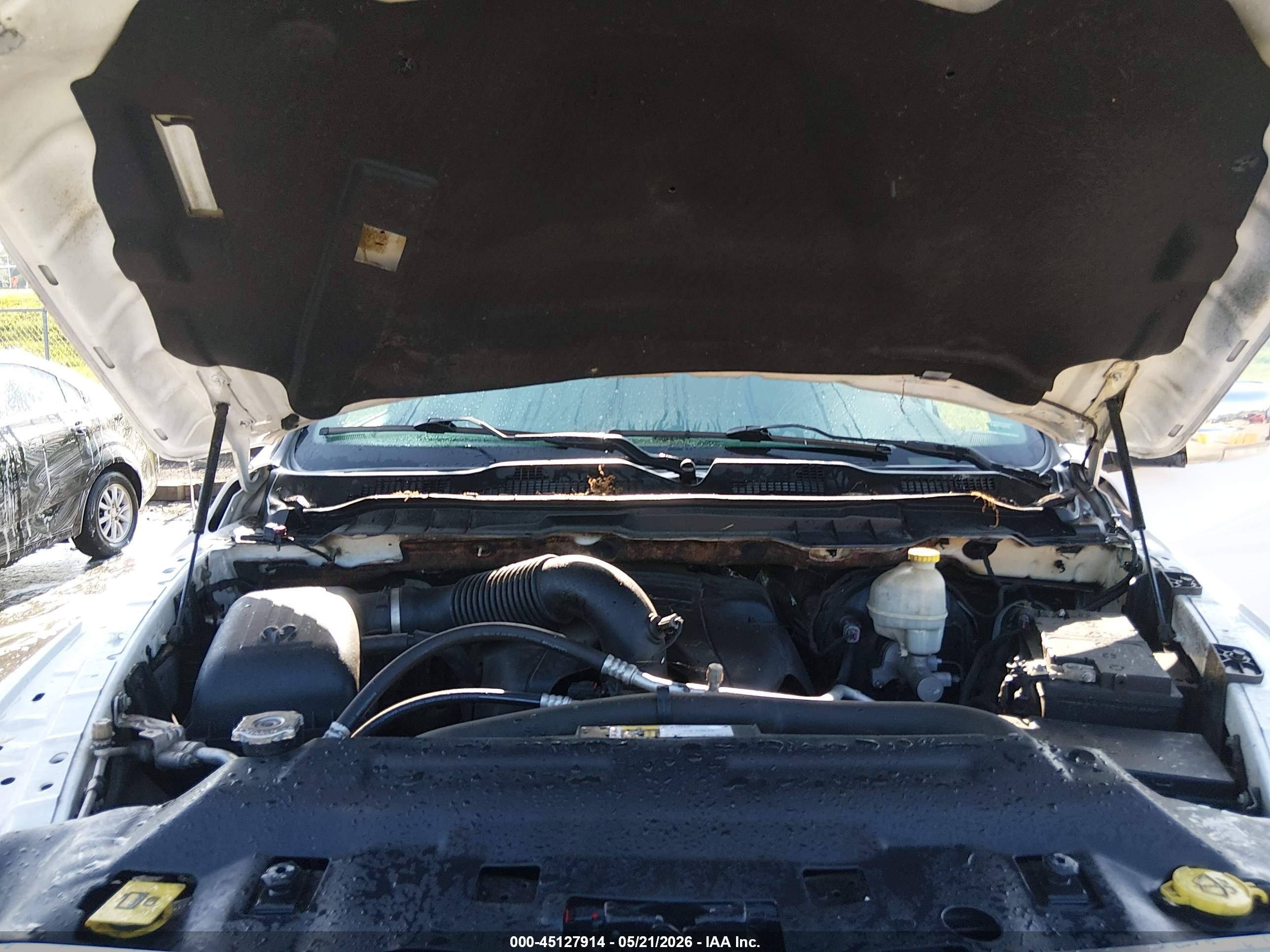 2014 Ram 1500 Laramie White vin: 1C6RR7NT2ES412156
