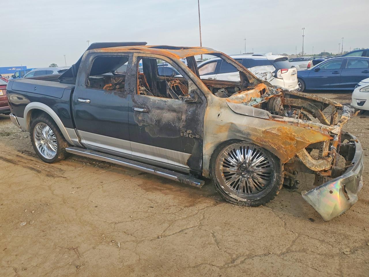 2015 Ram 1500 Laramie Черный vin: 1C6RR7NT2FS786865