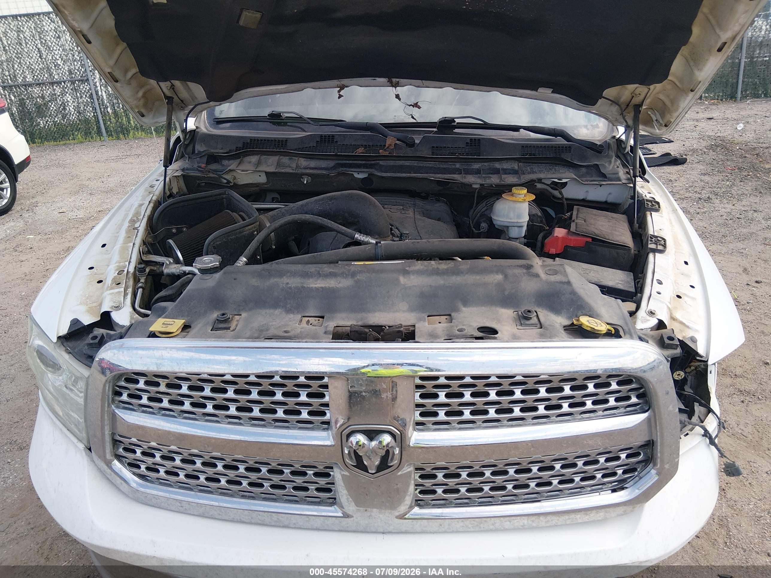 2013 Ram 1500 Laramie White vin: 1C6RR7NT3DS605575