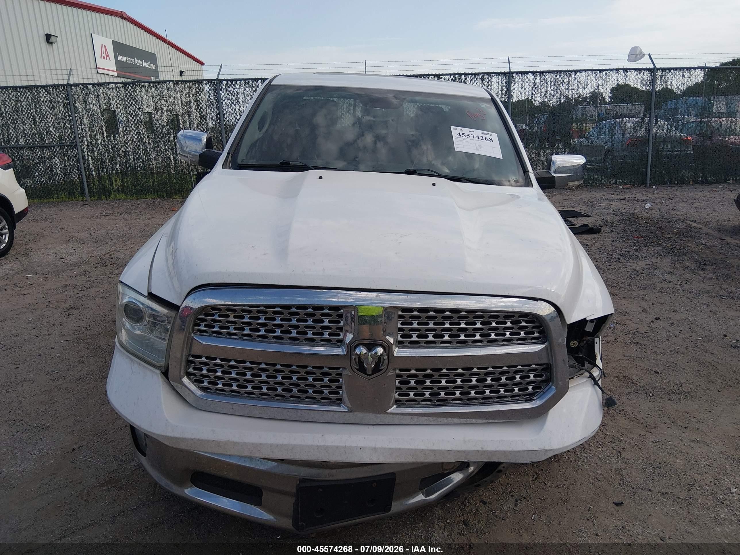 2013 Ram 1500 Laramie White vin: 1C6RR7NT3DS605575