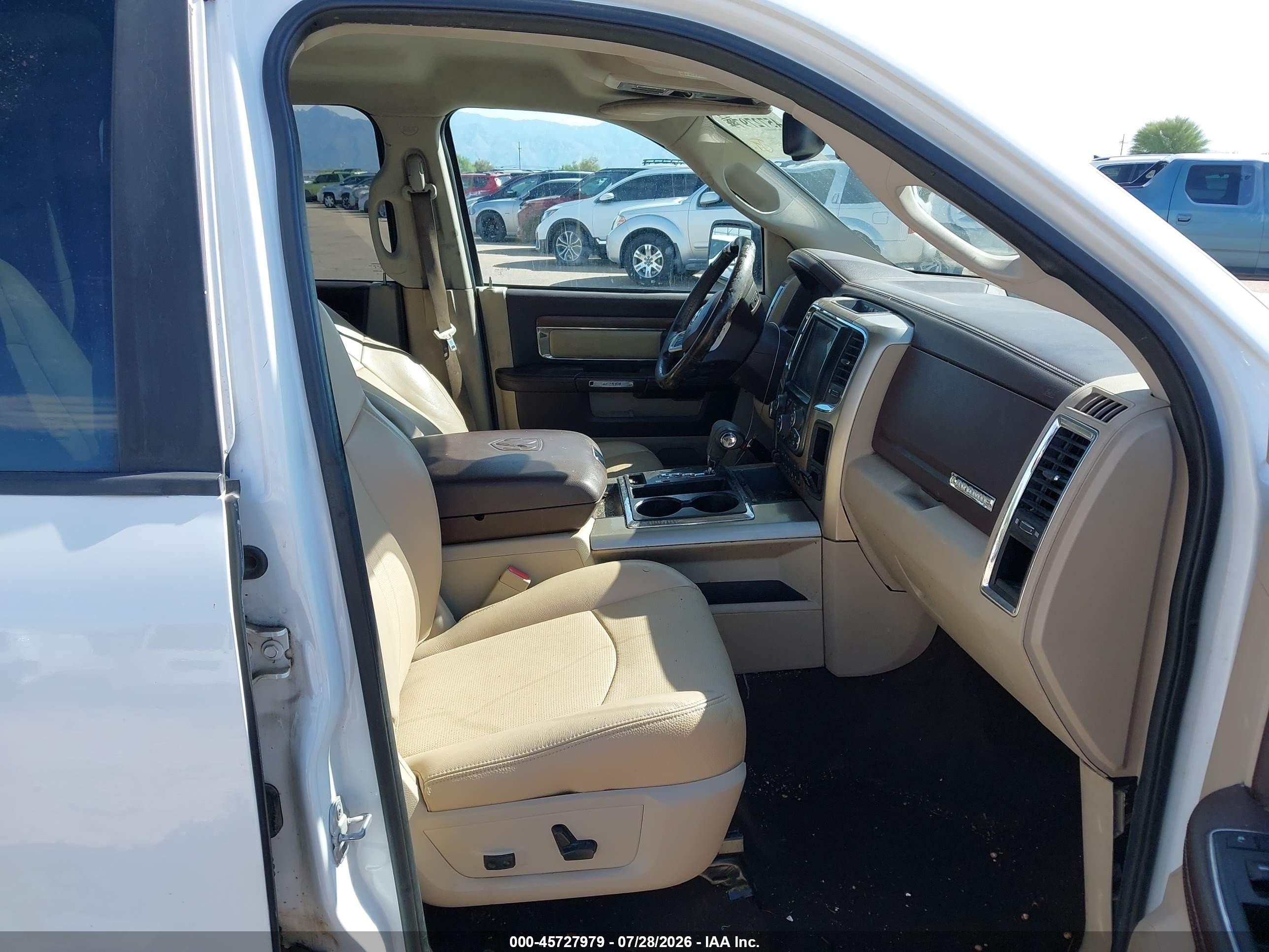 2013 Ram 1500 Laramie White vin: 1C6RR7NT3DS623865