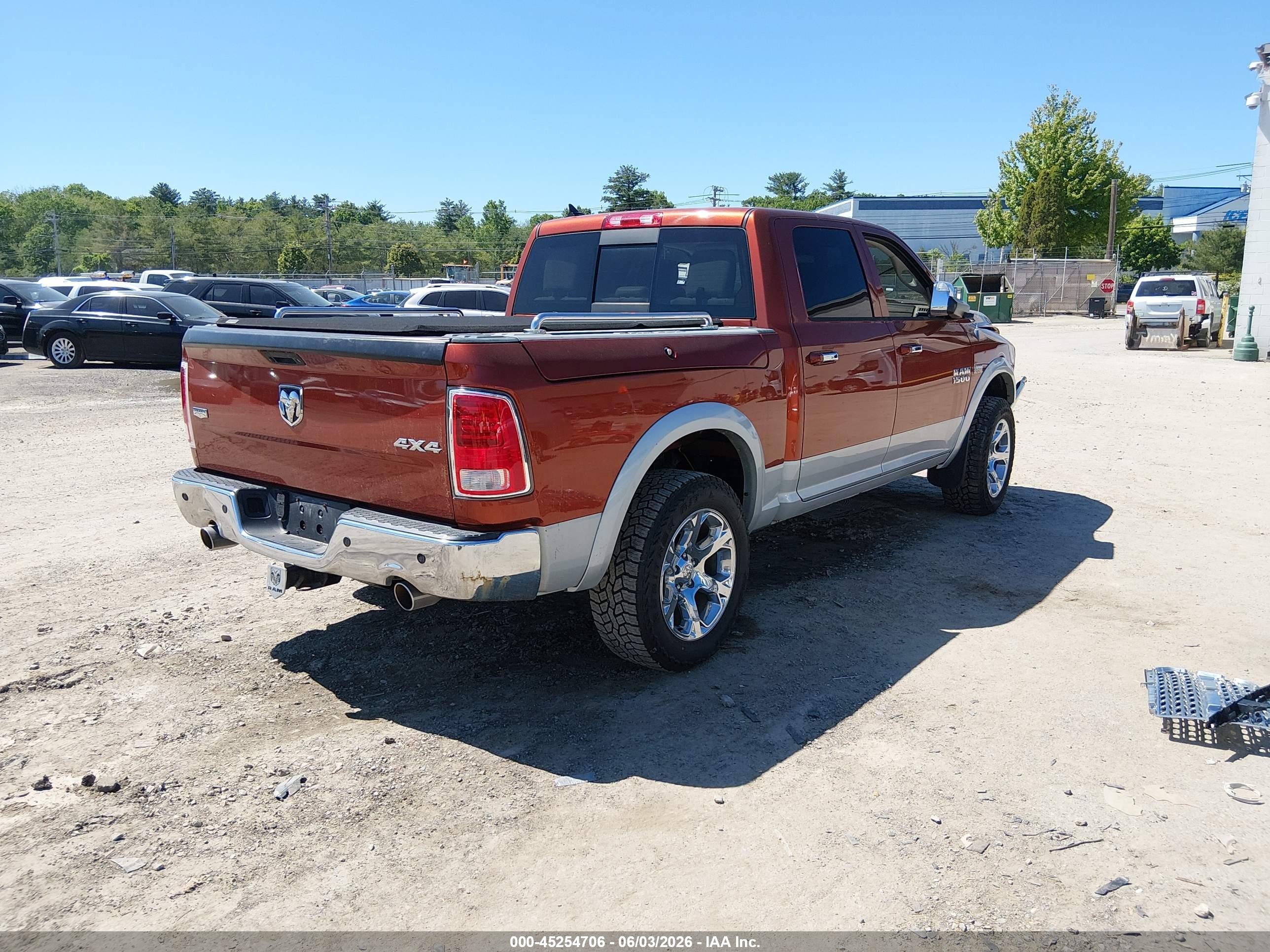 2013 Ram 1500 Laramie Red vin: 1C6RR7NT3DS640262