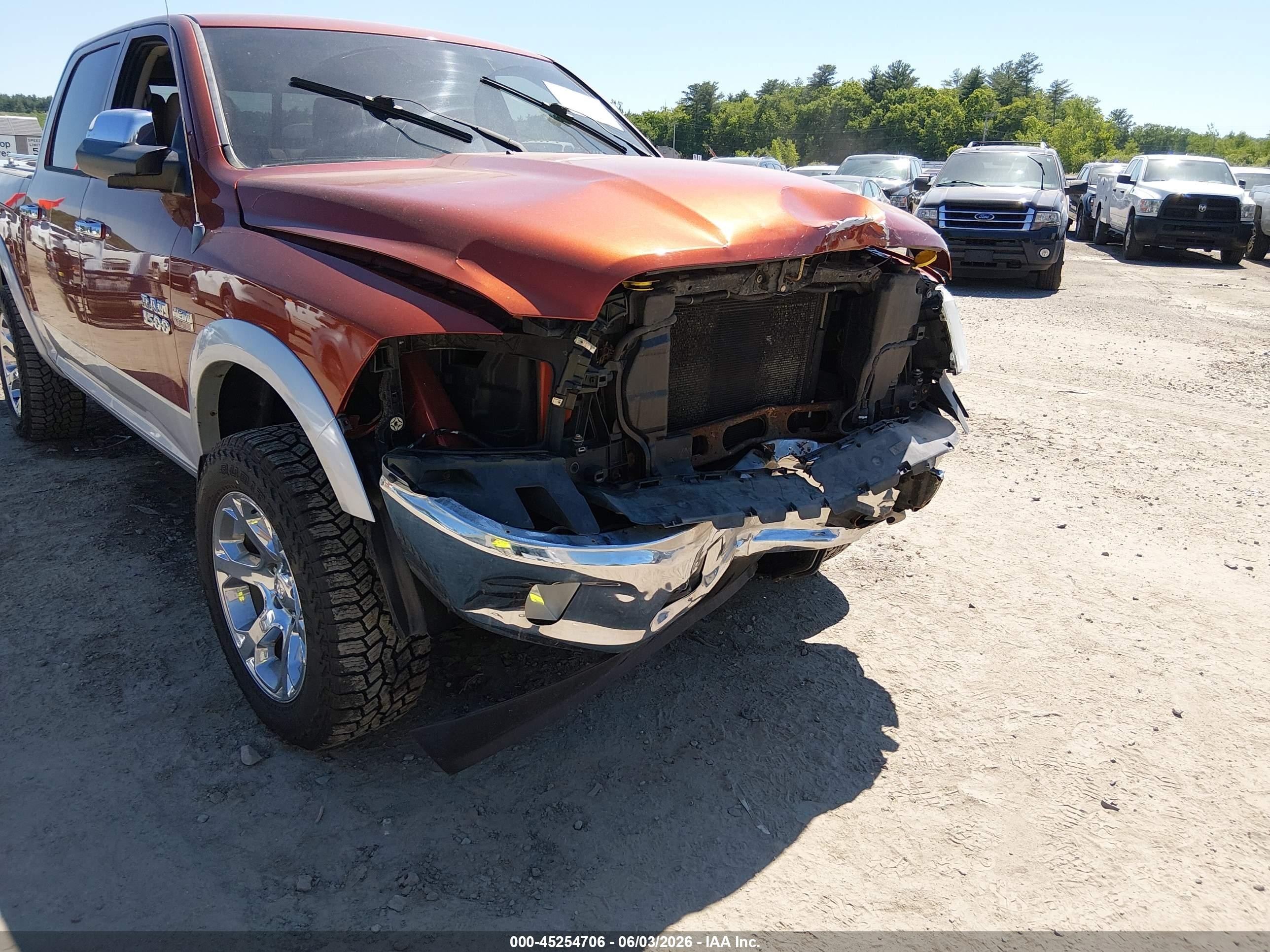 2013 Ram 1500 Laramie Red vin: 1C6RR7NT3DS640262