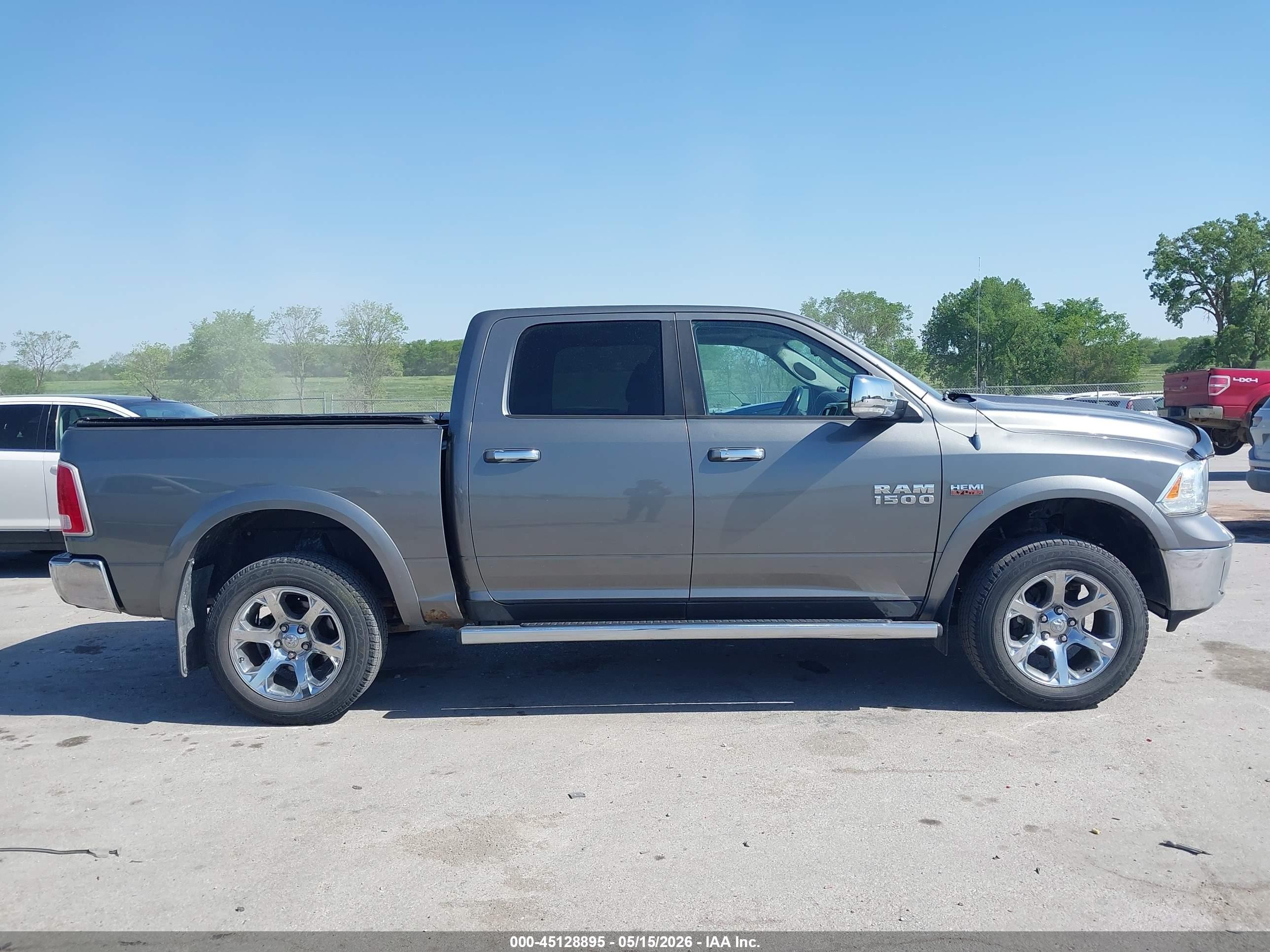 2013 Ram 1500 Laramie Black vin: 1C6RR7NT3DS661936