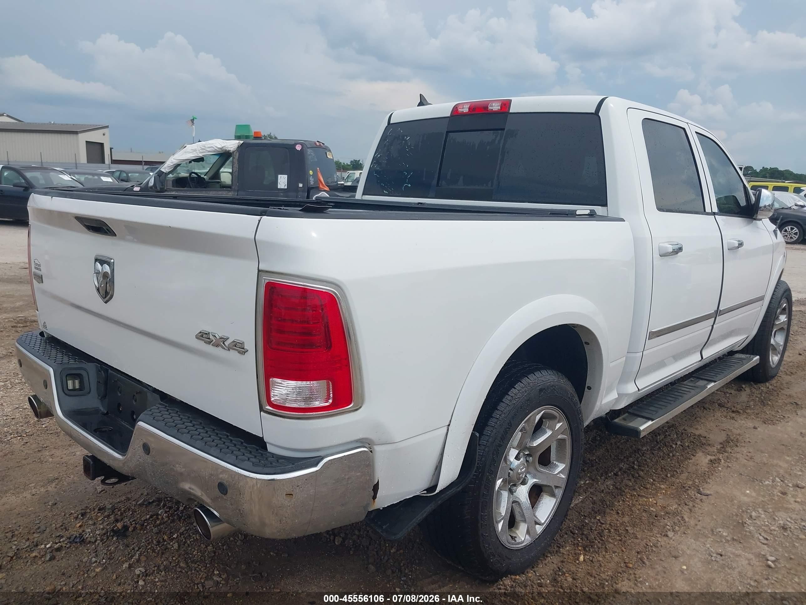 2013 Ram 1500 Laramie White vin: 1C6RR7NT4DS683685