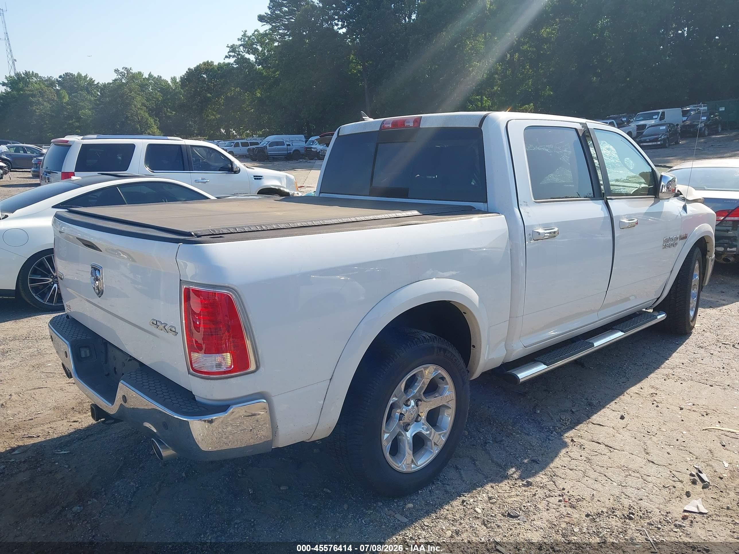 2013 Ram 1500 Laramie Белый vin: 1C6RR7NT4DS715213