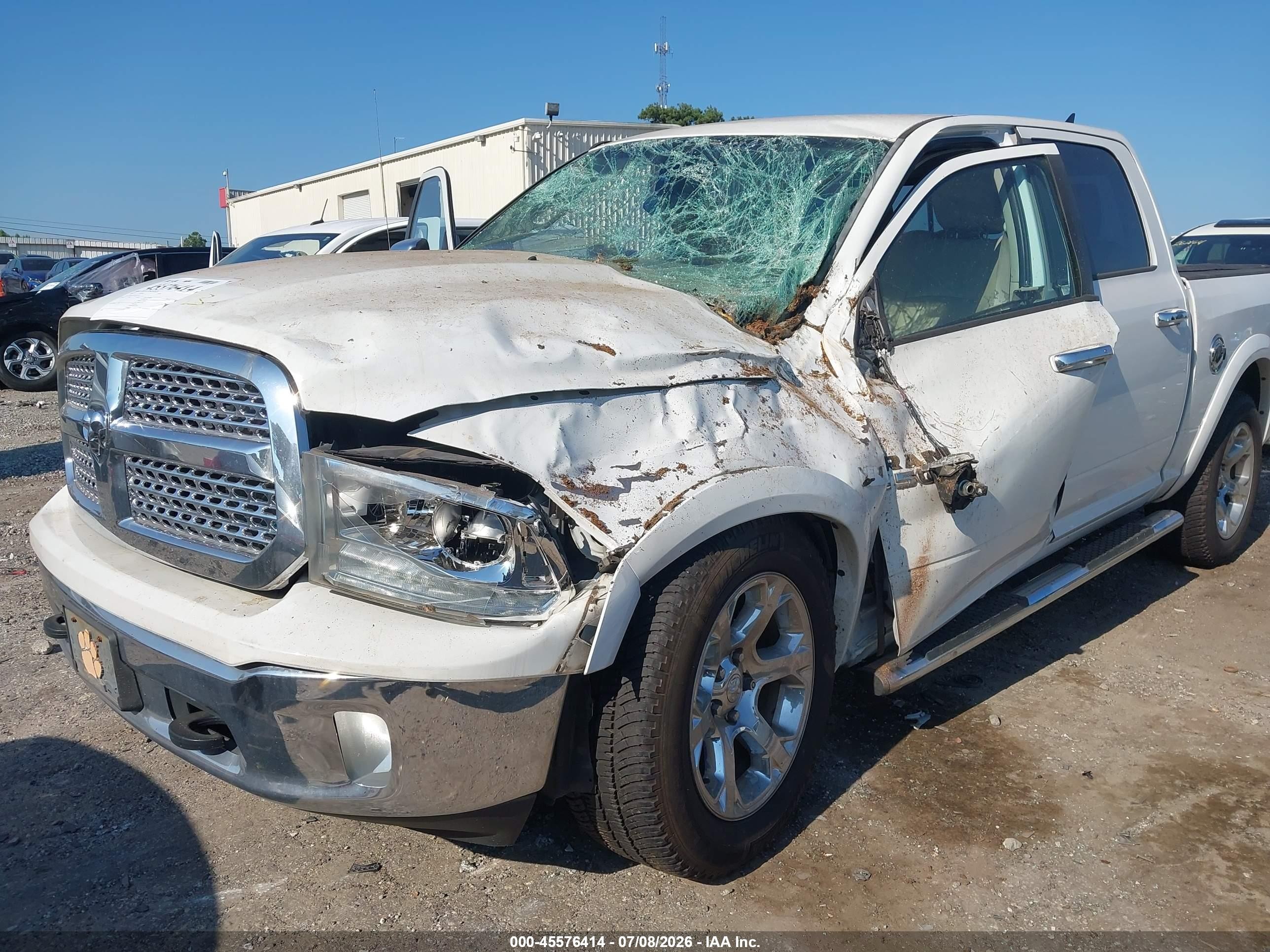 2013 Ram 1500 Laramie Белый vin: 1C6RR7NT4DS715213