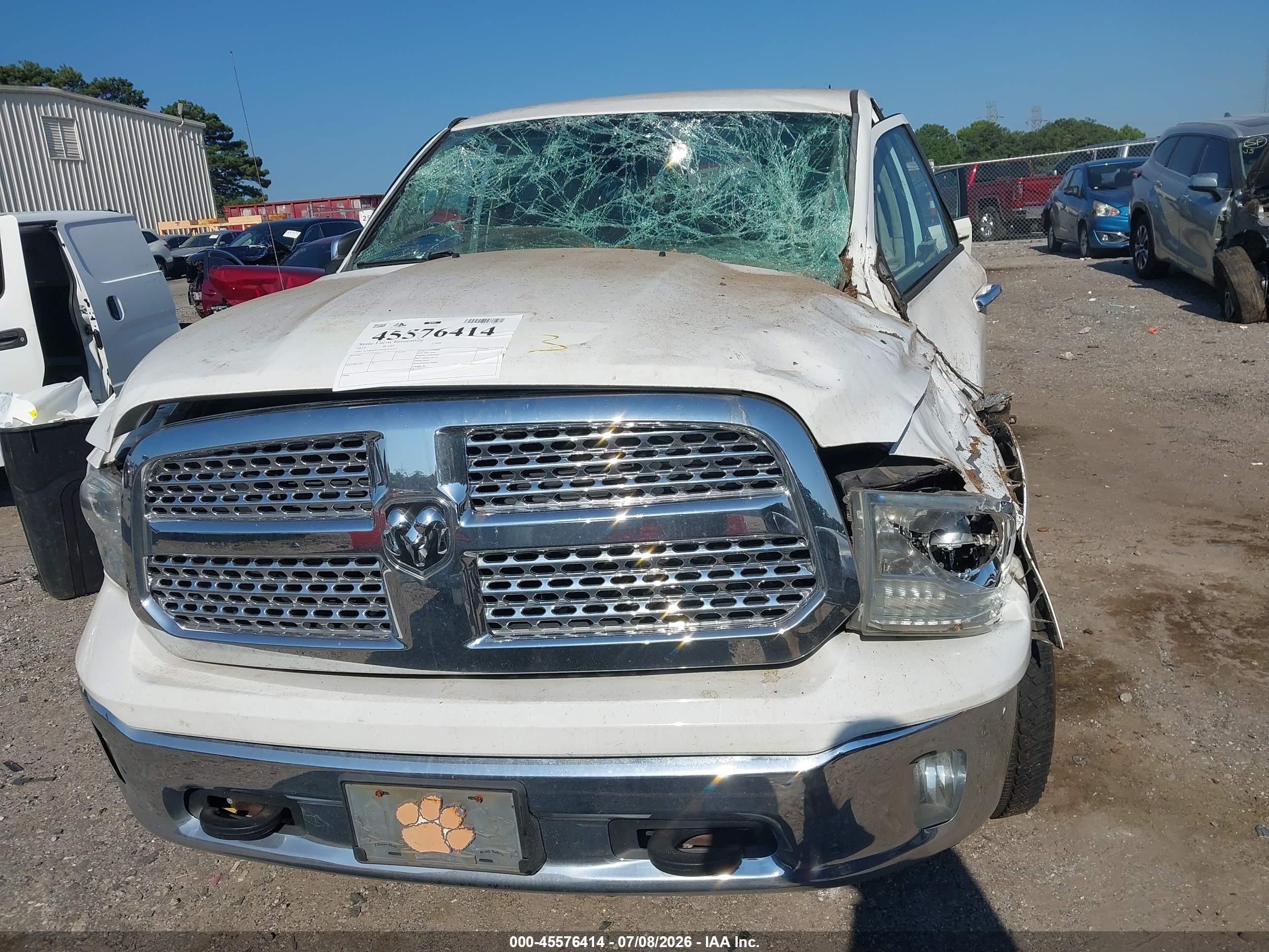 2013 Ram 1500 Laramie Белый vin: 1C6RR7NT4DS715213