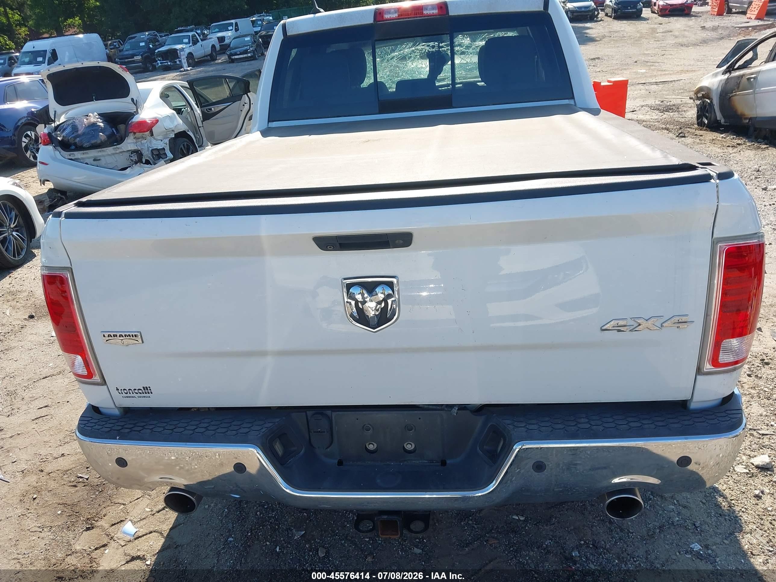 2013 Ram 1500 Laramie Белый vin: 1C6RR7NT4DS715213