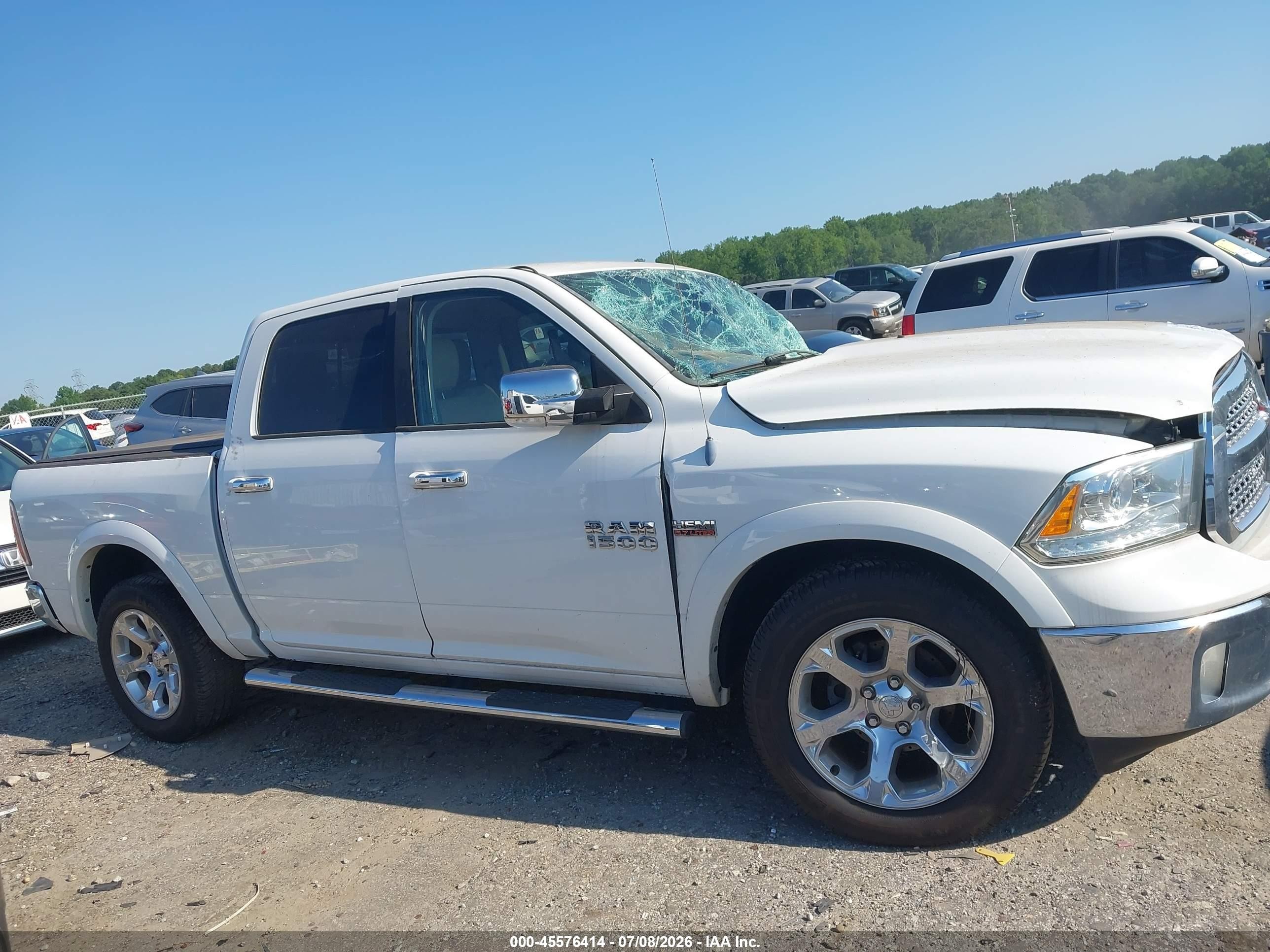 2013 Ram 1500 Laramie Белый vin: 1C6RR7NT4DS715213
