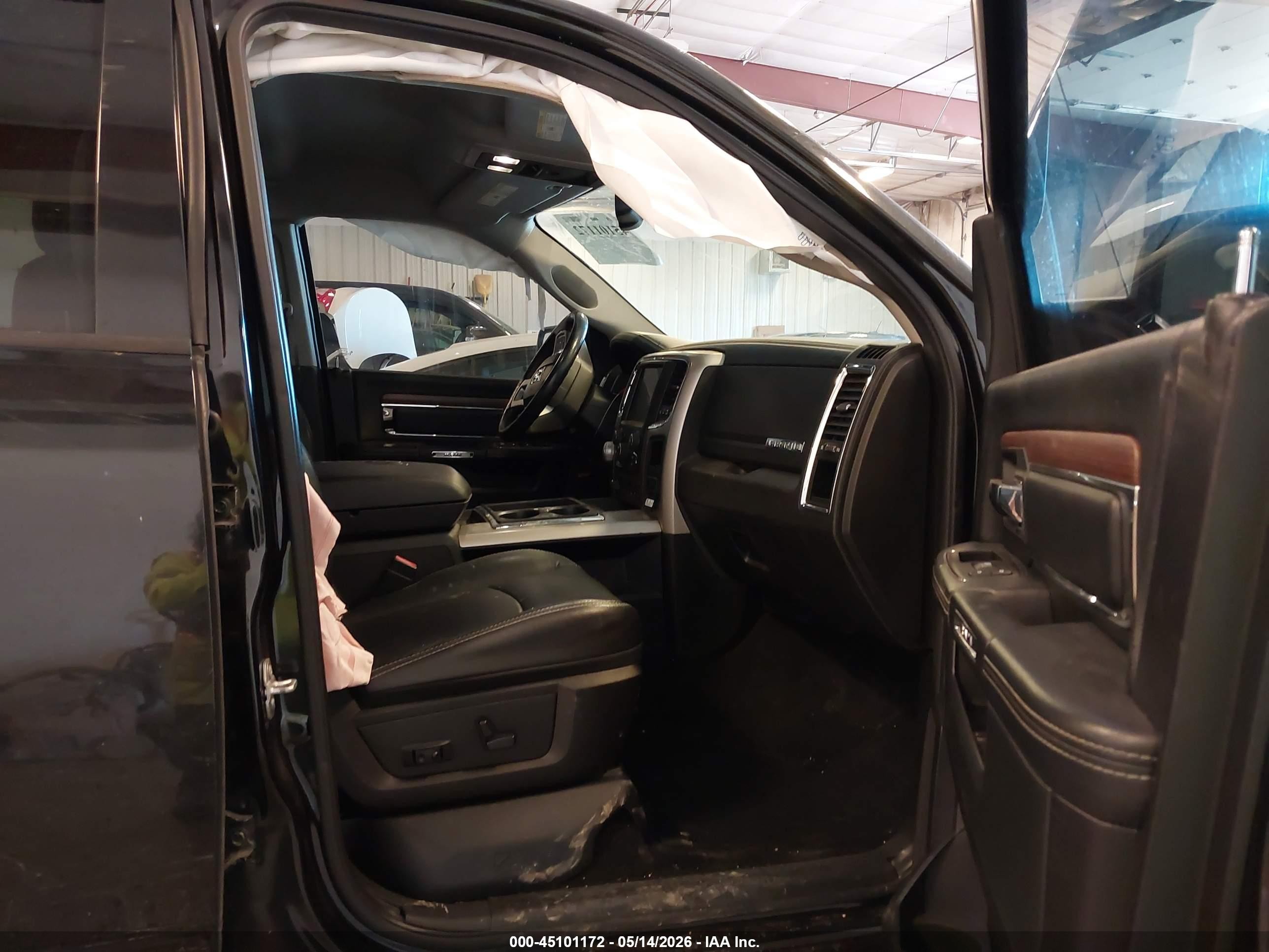 2015 Ram 1500 Laramie Black vin: 1C6RR7NT4FS643013