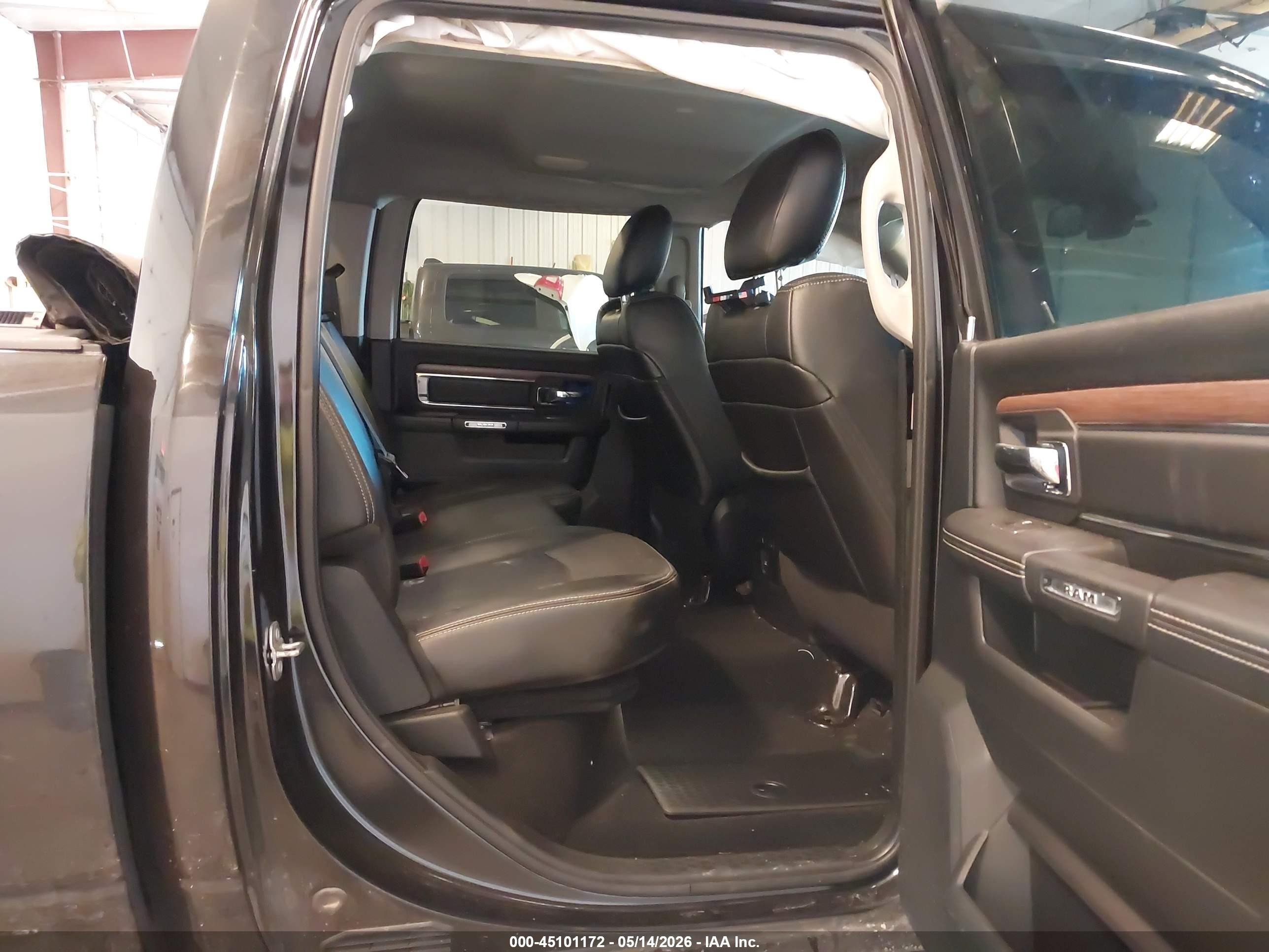 2015 Ram 1500 Laramie Black vin: 1C6RR7NT4FS643013