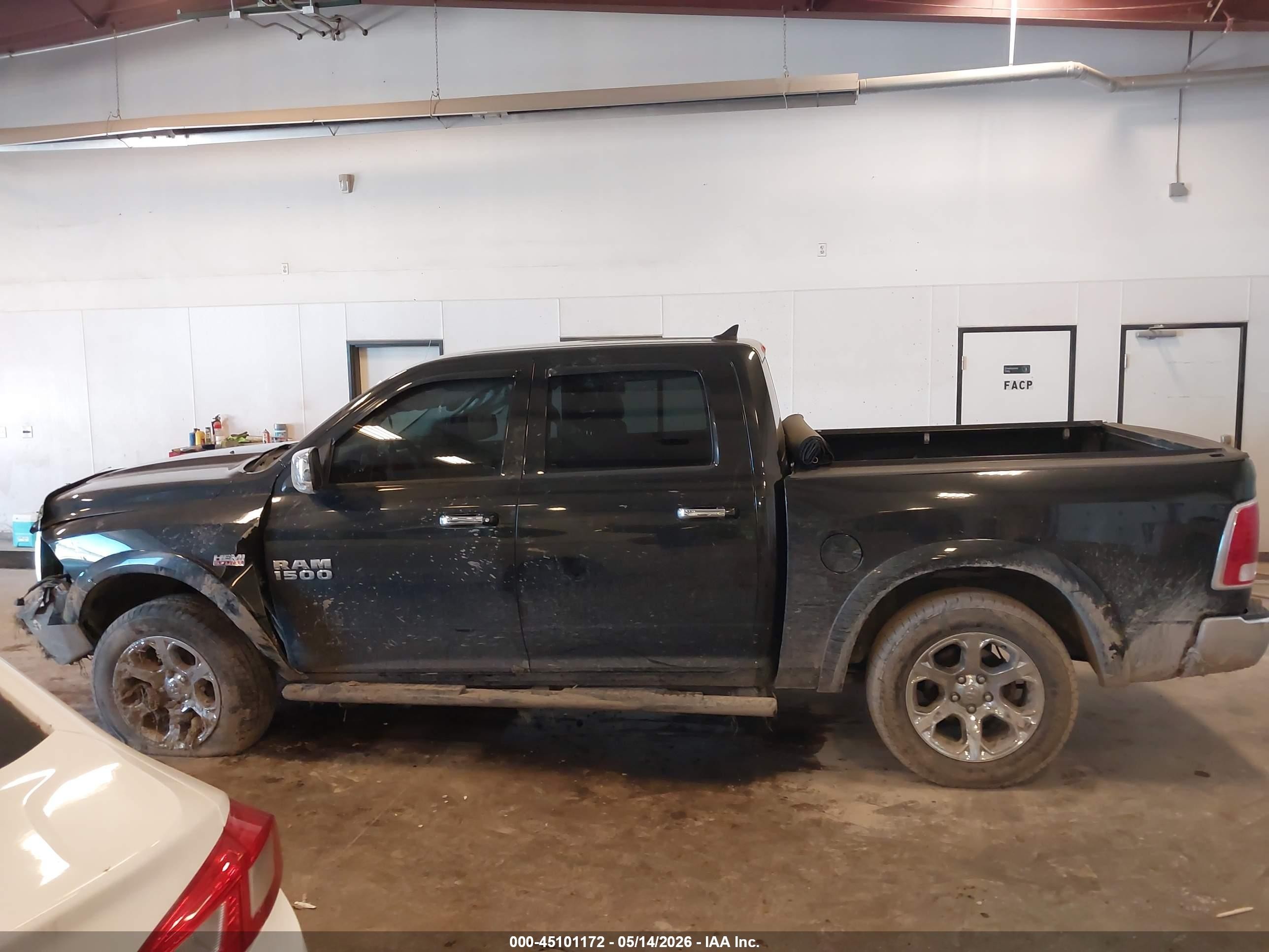2015 Ram 1500 Laramie Black vin: 1C6RR7NT4FS643013