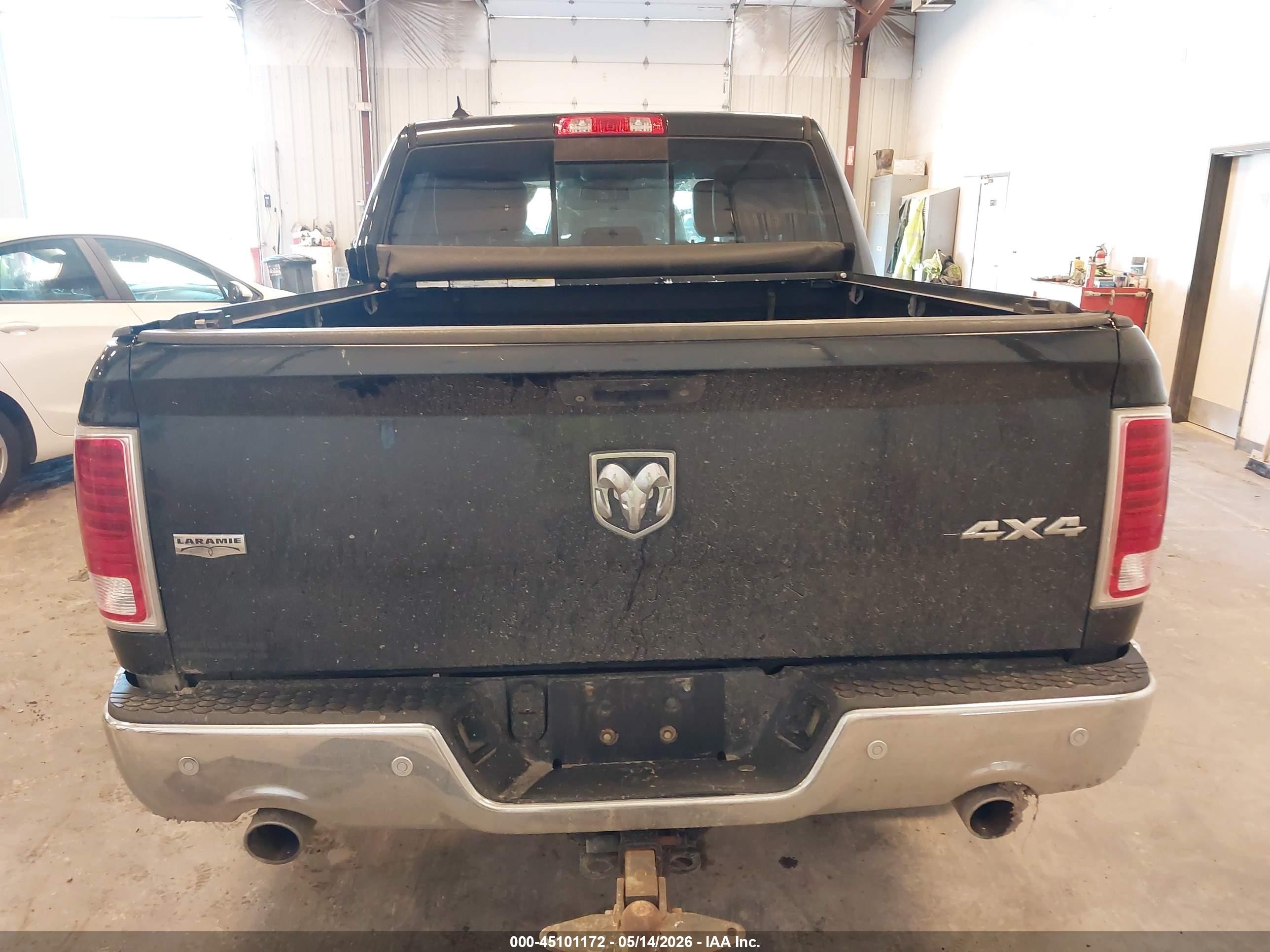 2015 Ram 1500 Laramie Black vin: 1C6RR7NT4FS643013