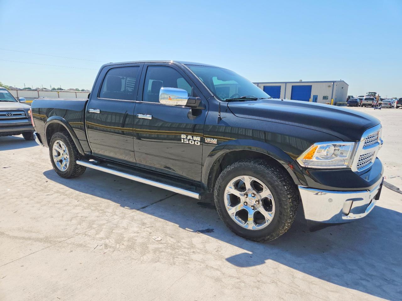 2015 Ram 1500 Laramie Черный vin: 1C6RR7NT4FS666484