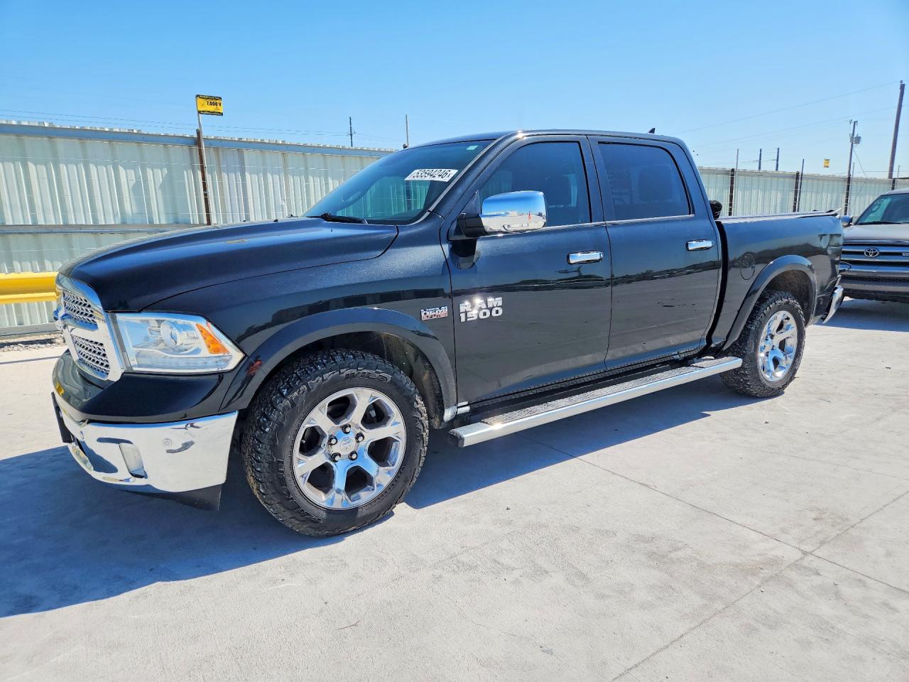 2015 Ram 1500 Laramie Черный vin: 1C6RR7NT4FS666484