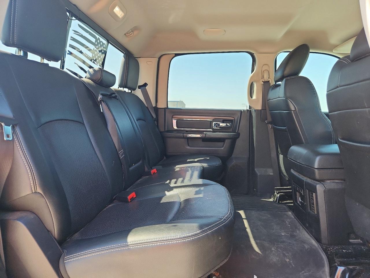 2015 Ram 1500 Laramie Черный vin: 1C6RR7NT4FS666484