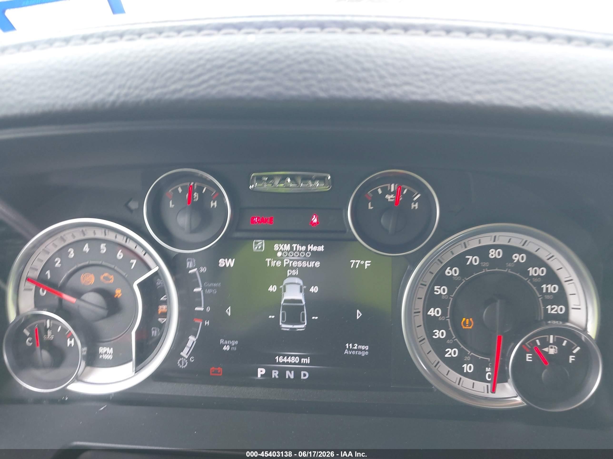 2015 Ram 1500 Laramie Белый vin: 1C6RR7NT4FS768416