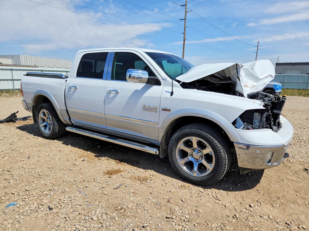 2015 Ram 1500 Laramie Белый vin: 1C6RR7NT5FS632926