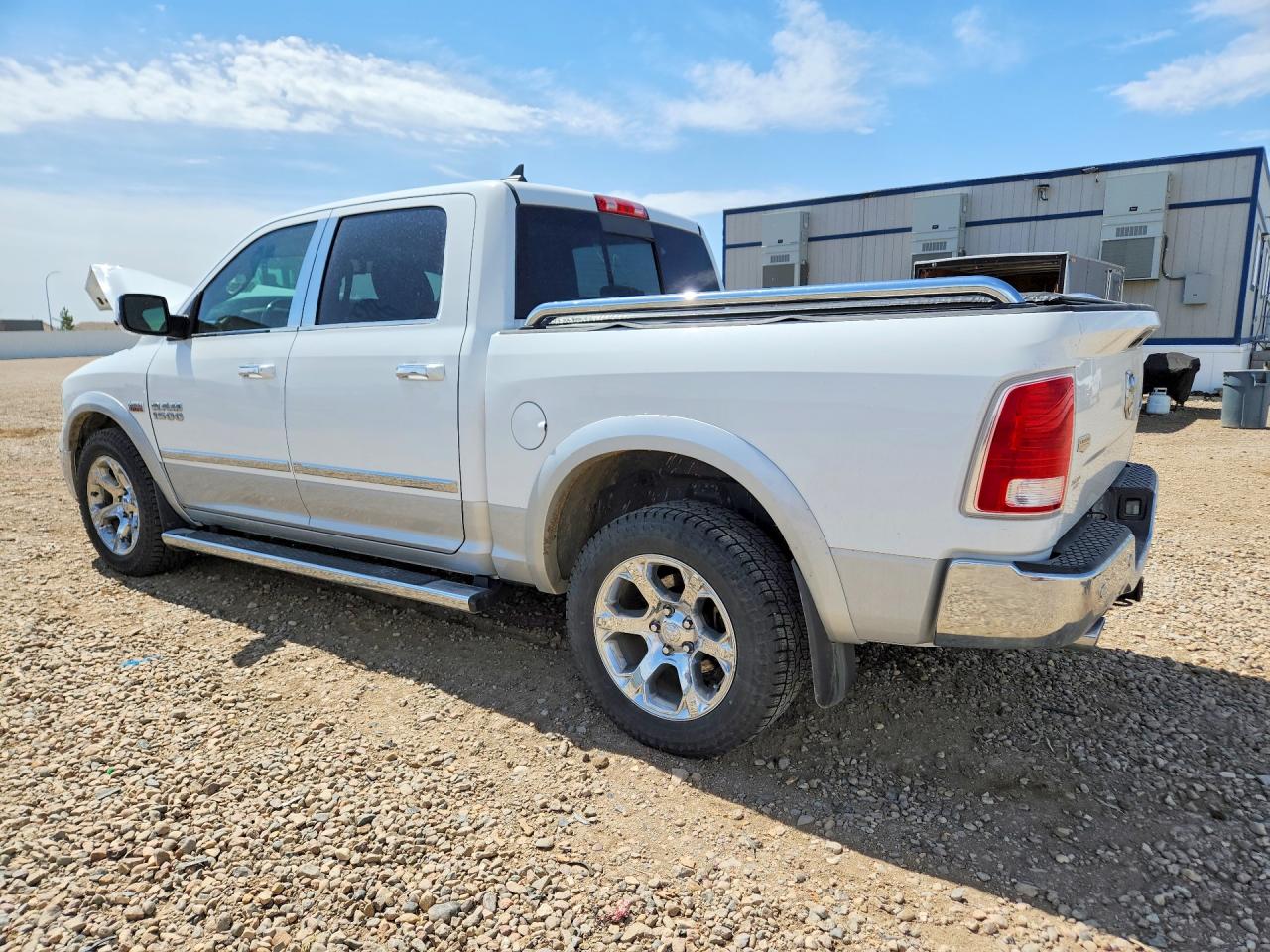 2015 Ram 1500 Laramie Белый vin: 1C6RR7NT5FS632926