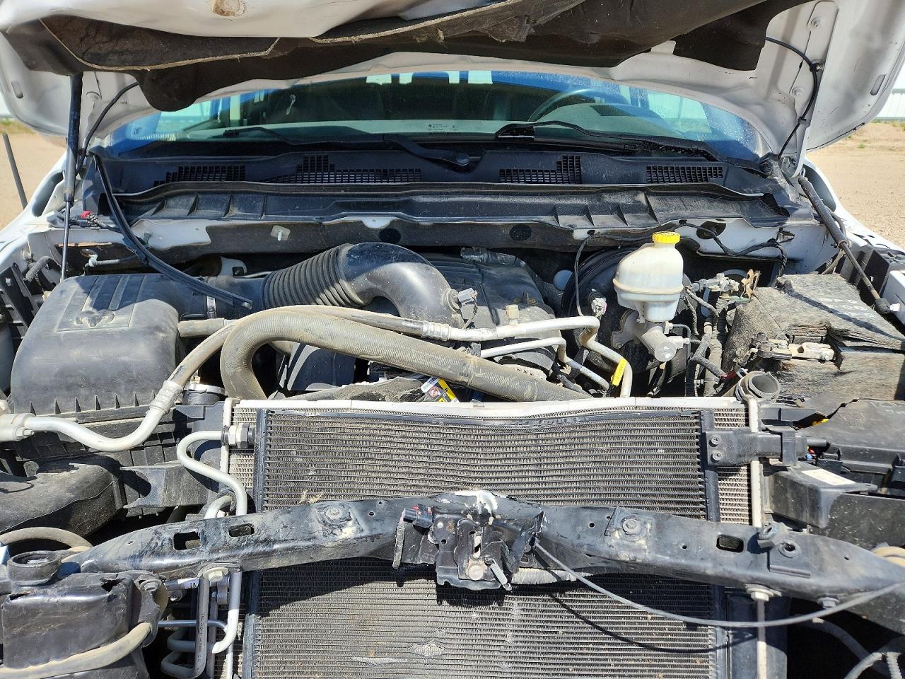 2015 Ram 1500 Laramie Белый vin: 1C6RR7NT5FS632926
