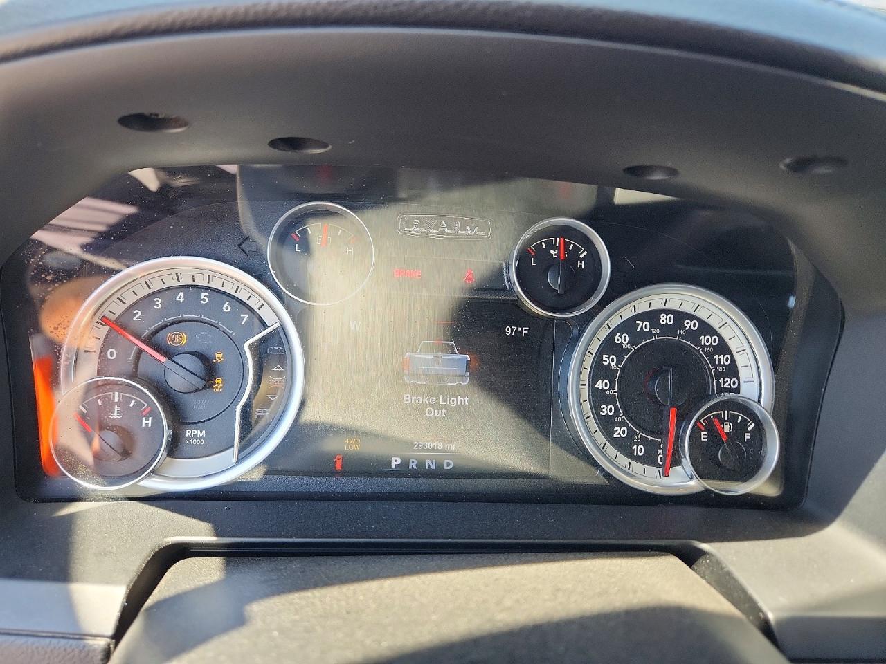 2015 Ram 1500 Laramie Gray vin: 1C6RR7NT5FS748174