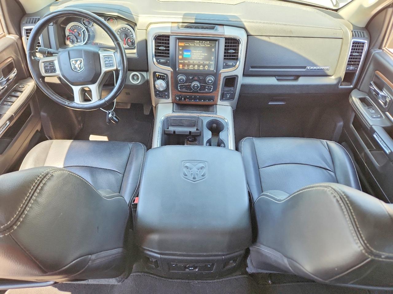2015 Ram 1500 Laramie Gray vin: 1C6RR7NT5FS748174