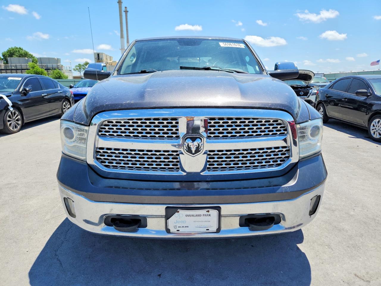 2015 Ram 1500 Laramie Gray vin: 1C6RR7NT5FS748174