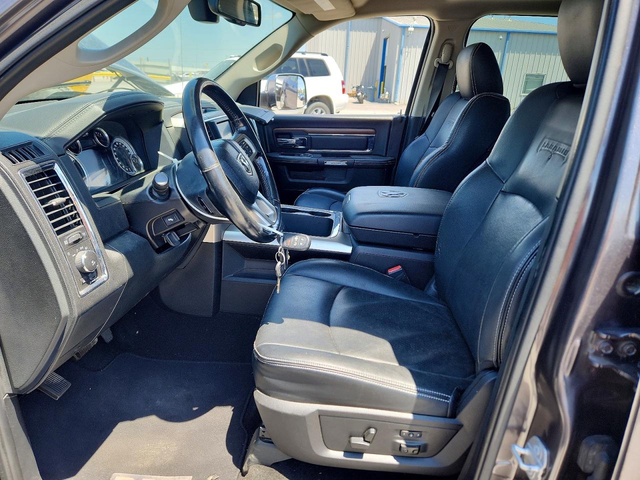 2015 Ram 1500 Laramie Gray vin: 1C6RR7NT5FS748174