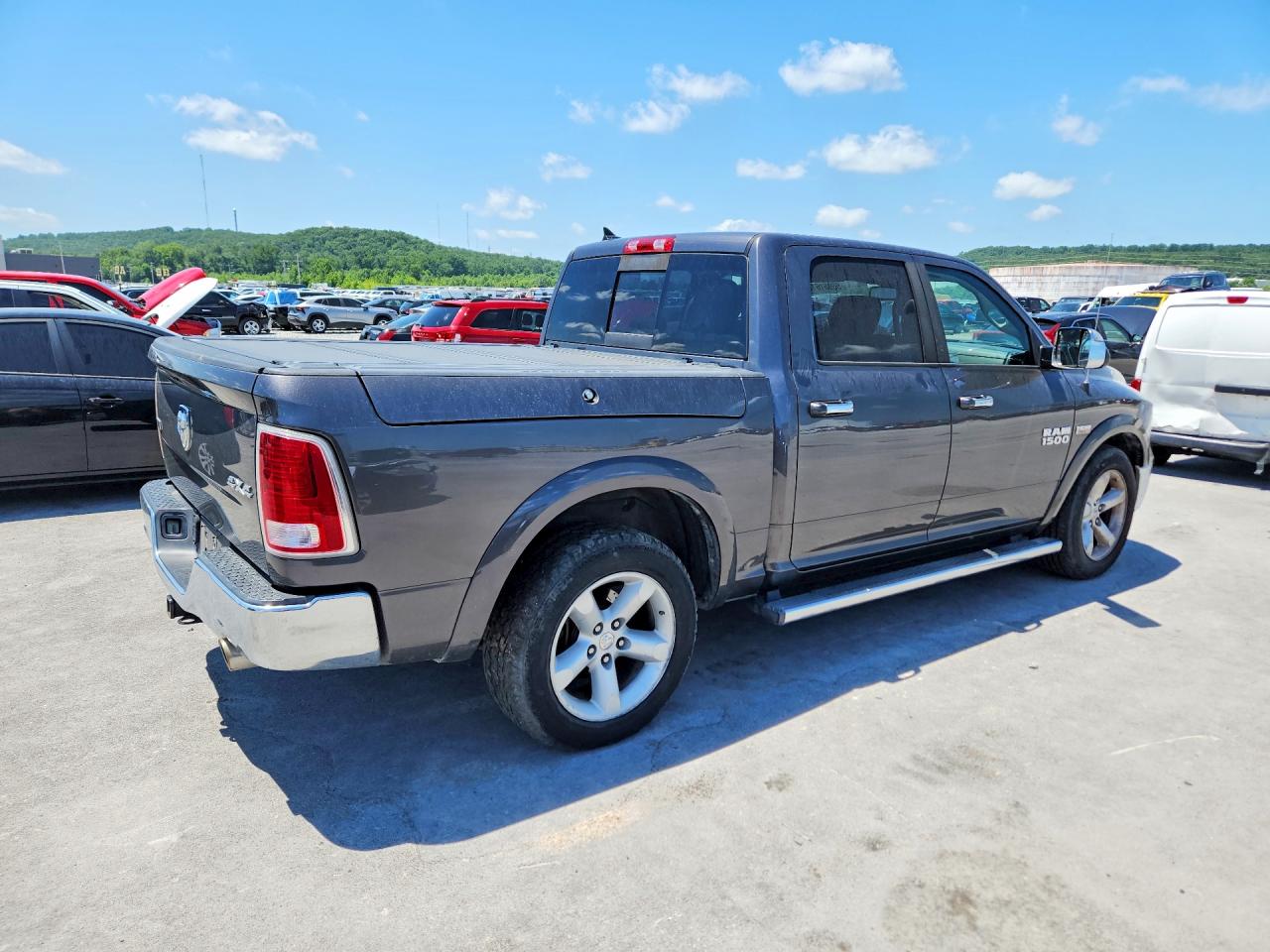 2015 Ram 1500 Laramie Gray vin: 1C6RR7NT5FS748174