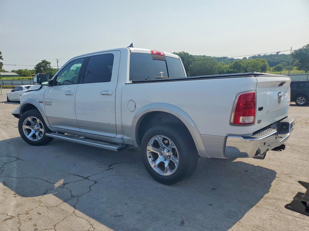 2013 Ram 1500 Laramie White vin: 1C6RR7NT6DS720784