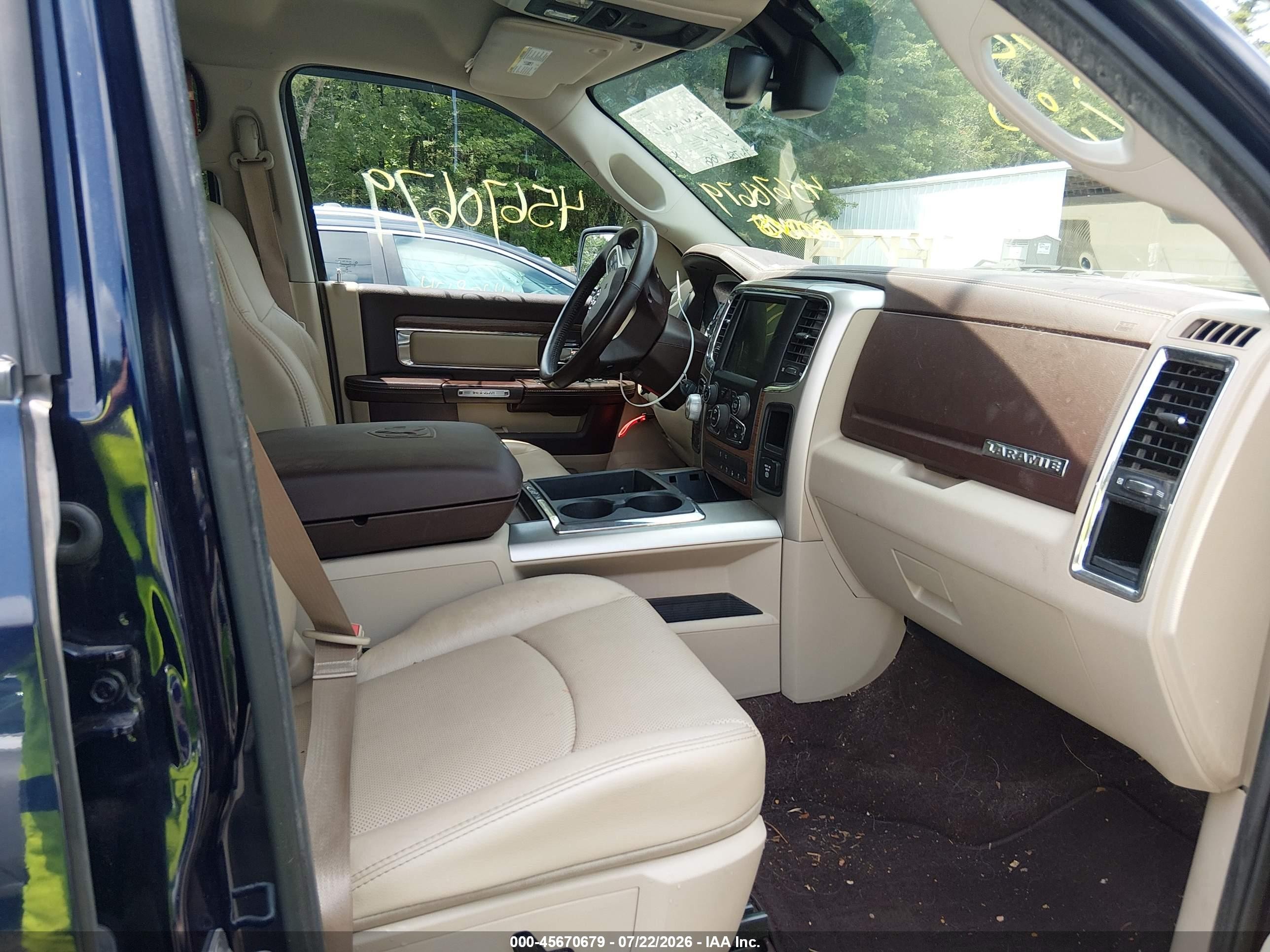 2014 Ram 1500 Laramie Синий vin: 1C6RR7NT6ES177194