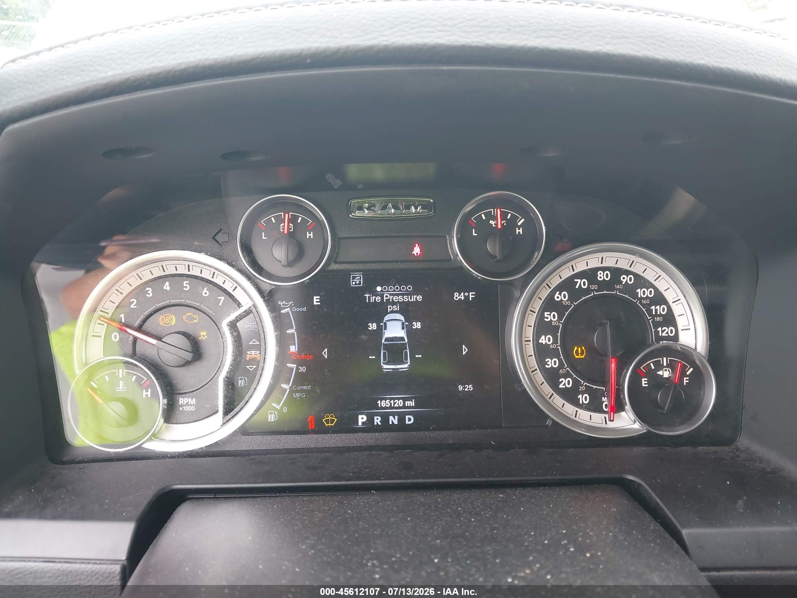 2015 Ram 1500 Laramie White vin: 1C6RR7NT6FS533757
