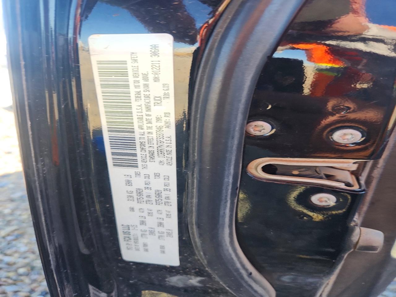 2015 Ram 1500 Laramie Black vin: 1C6RR7NT6FS597846
