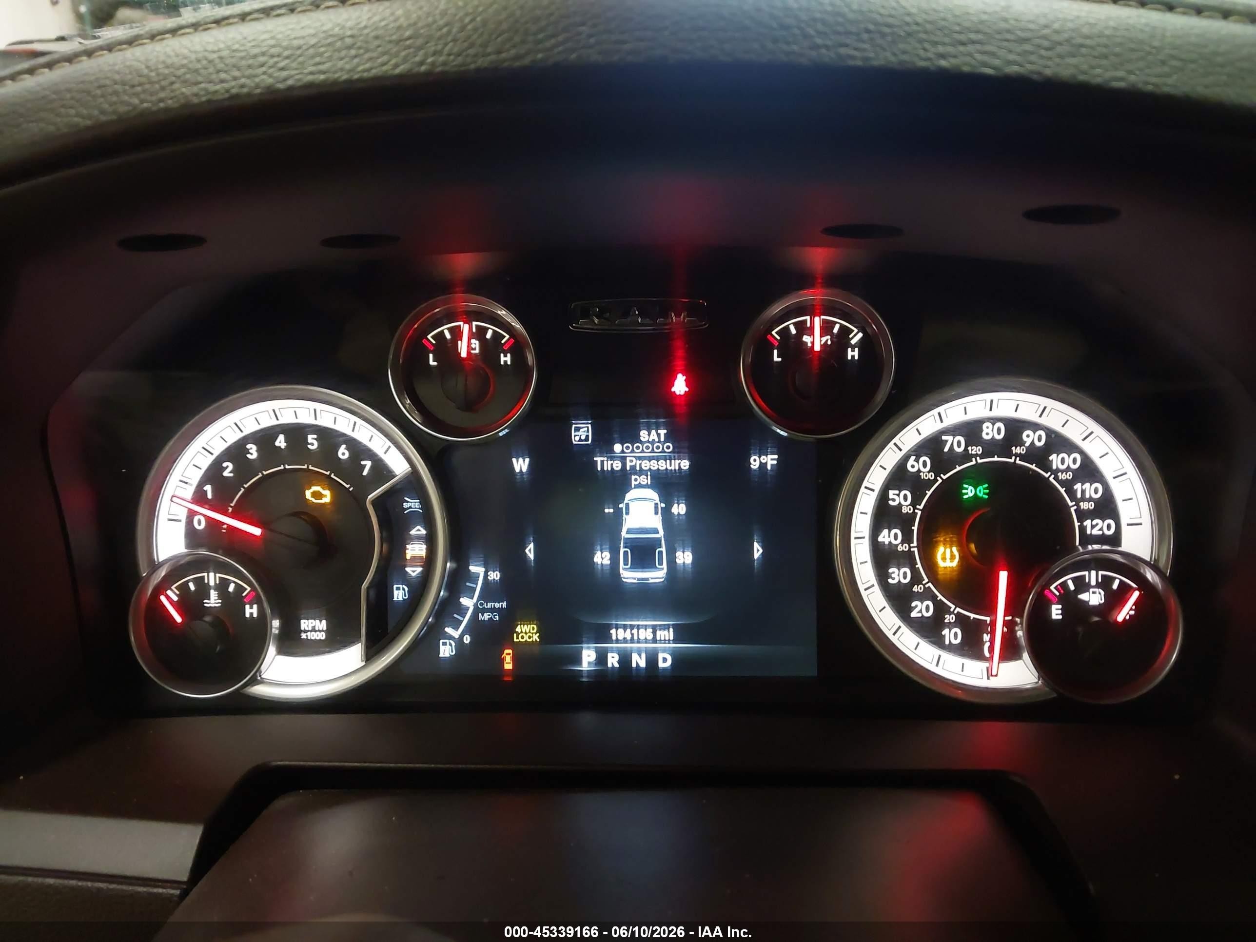 2014 Ram 1500 Laramie Silver vin: 1C6RR7NT7ES247804