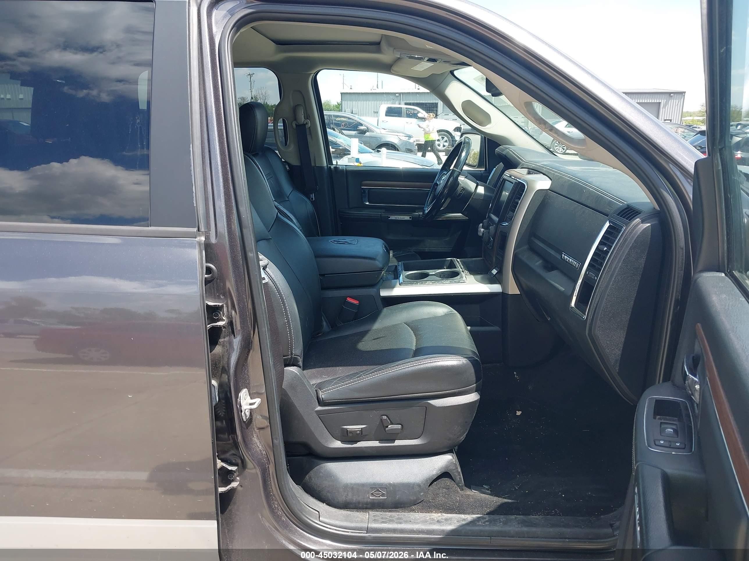 2014 Ram 1500 Laramie Серый vin: 1C6RR7NT7ES277305