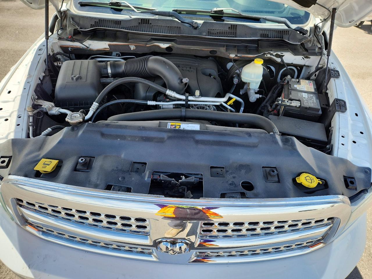 2014 Ram 1500 Laramie White vin: 1C6RR7NT7ES312358