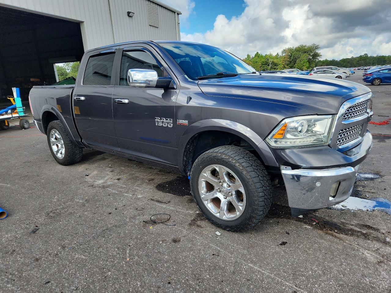2015 Ram 1500 Laramie Gray vin: 1C6RR7NT7FS619336